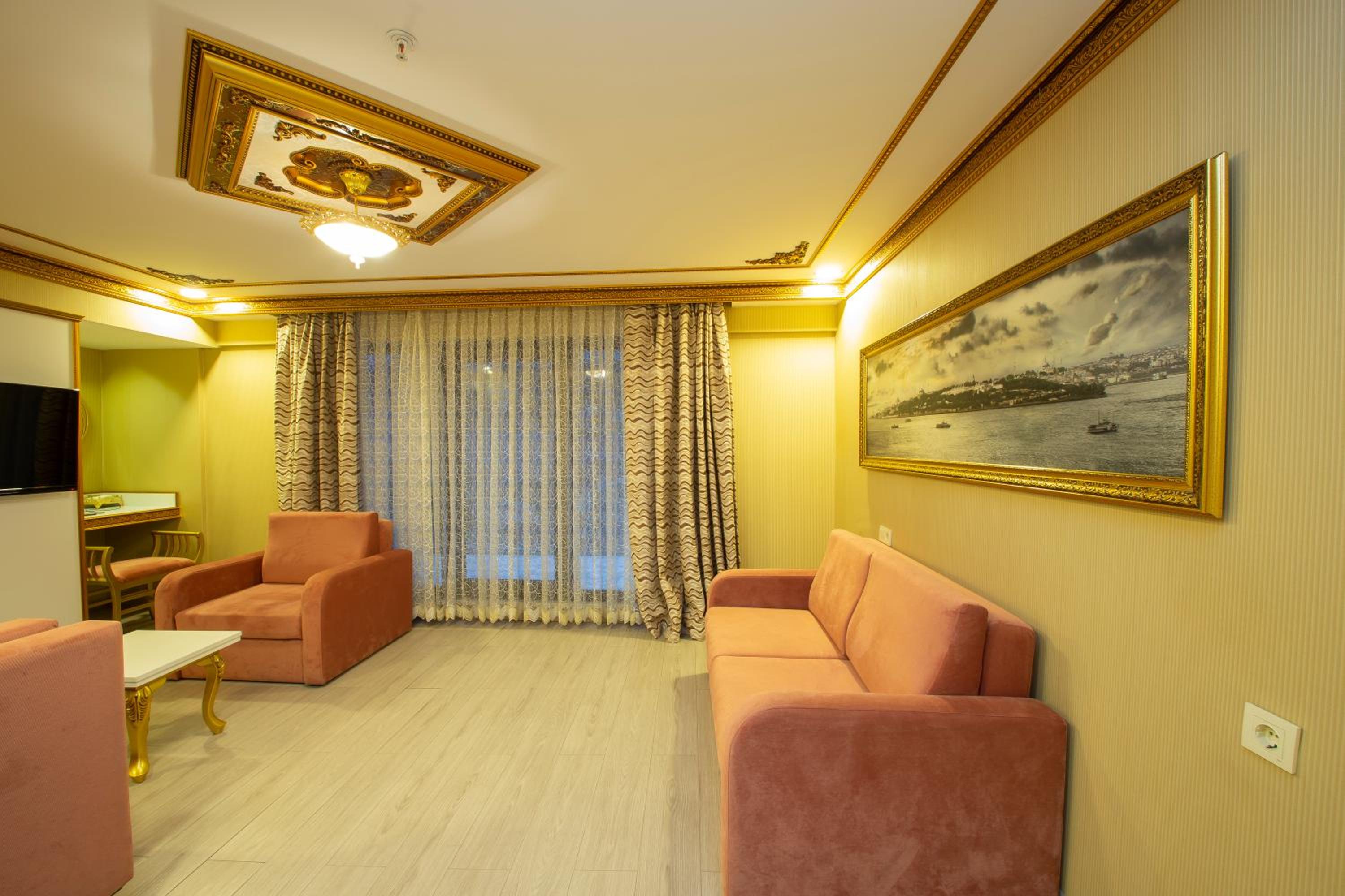 Empire Suite Hotel - Image 73