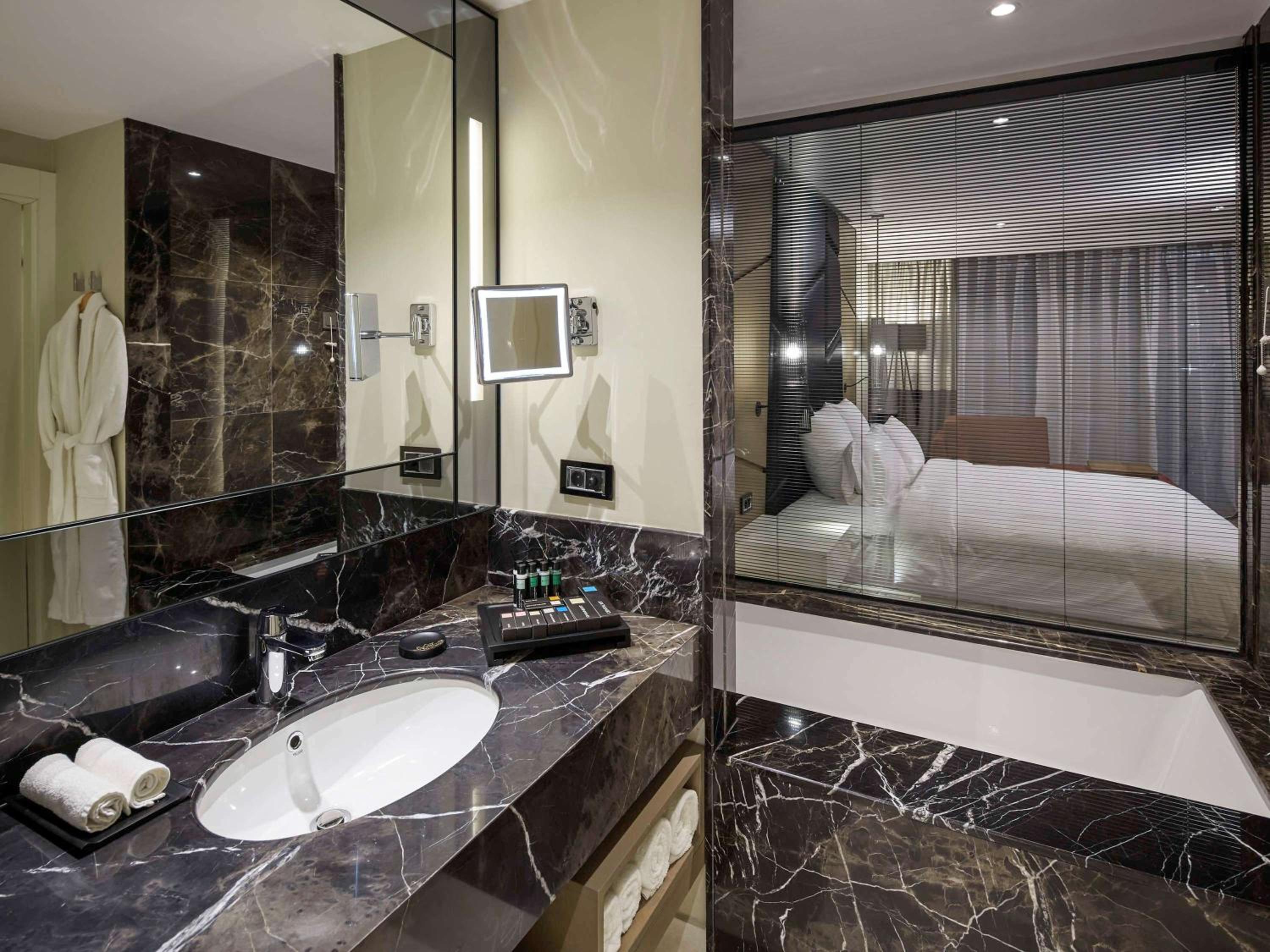 Pullman İstanbul Otel & Kongre Merkezi - Image 7