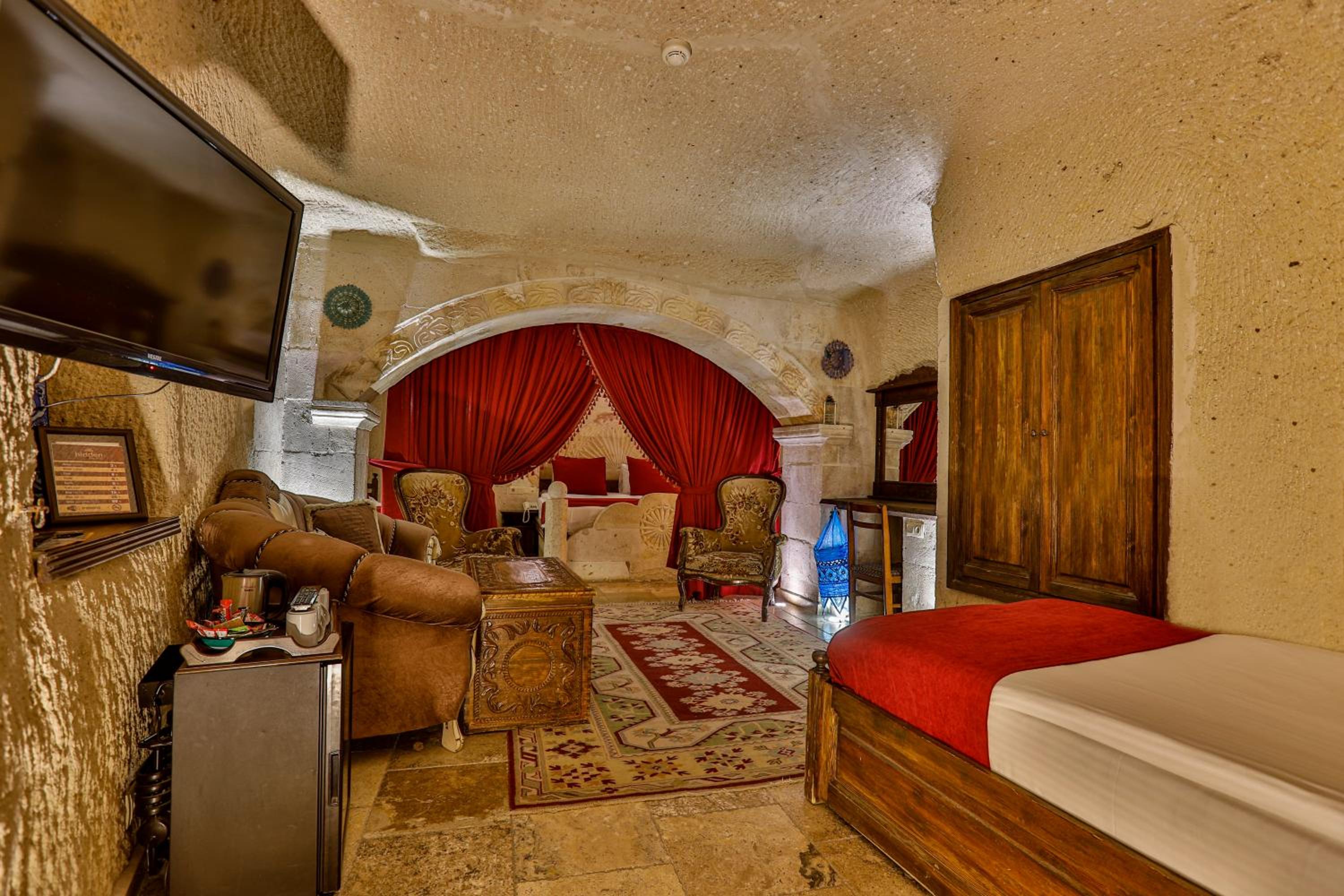 Hidden Cave Hotel - Image 45