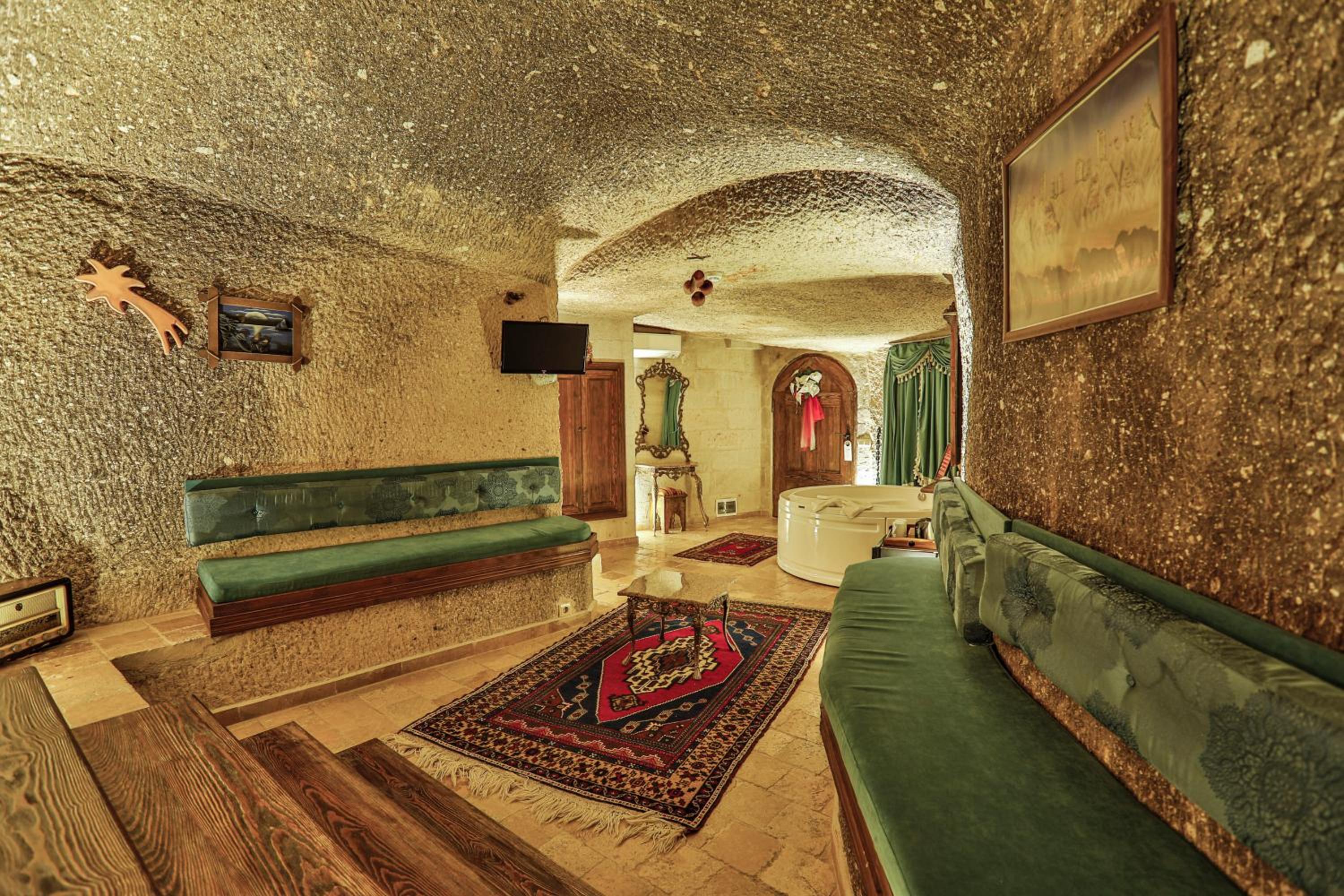 Hidden Cave Hotel - Image 90