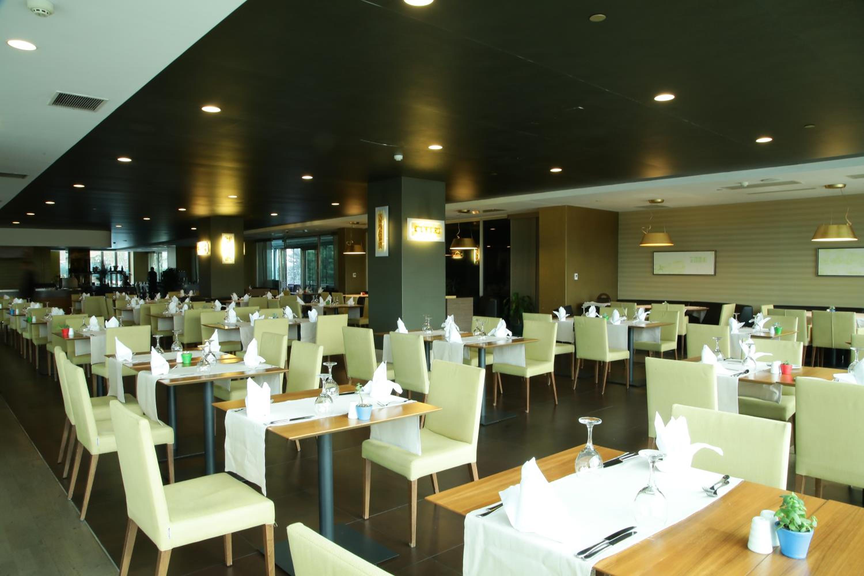 Cevahir Hotel Istanbul Asia - Image 9