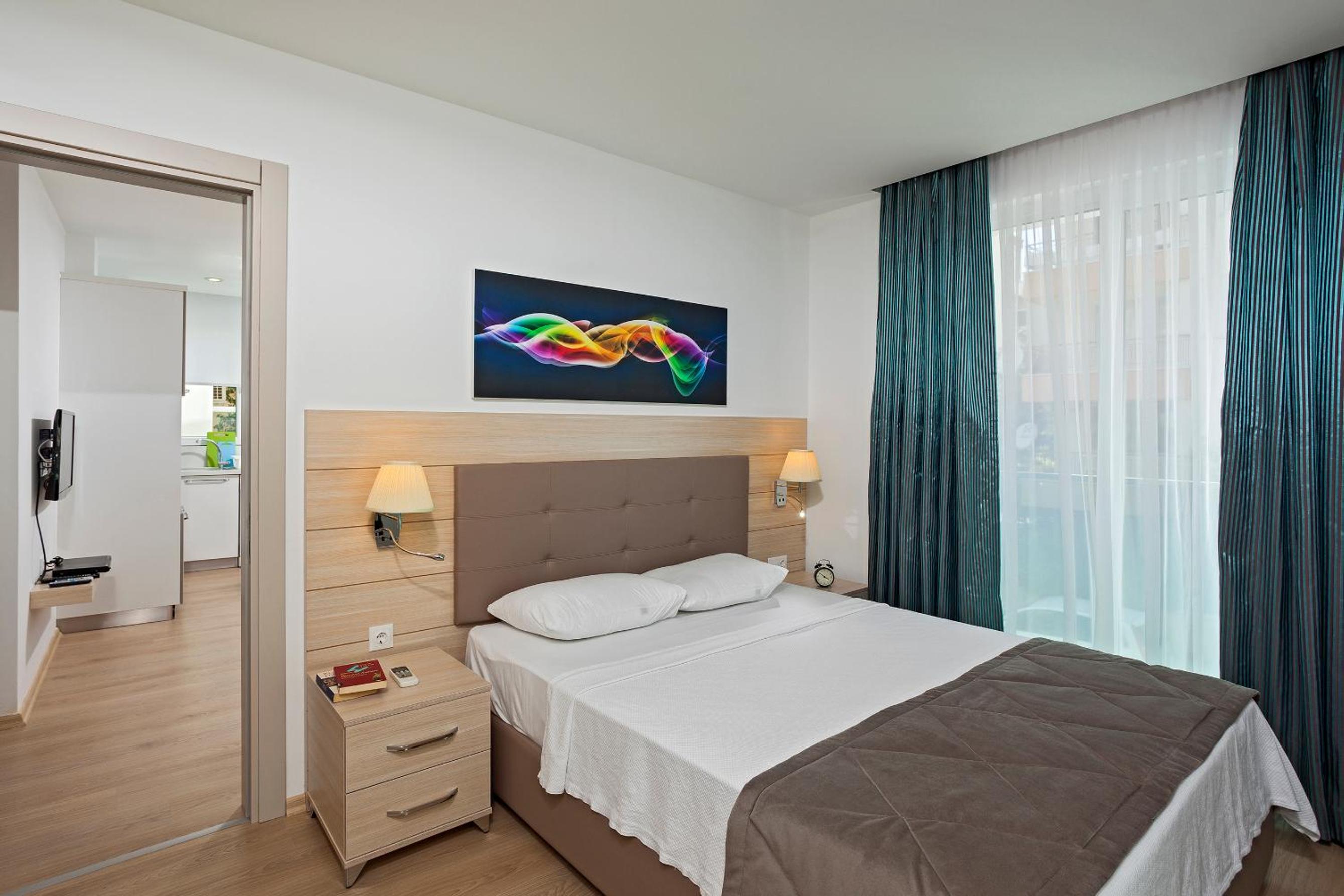 The Room Hotel & Apartments - Image 30