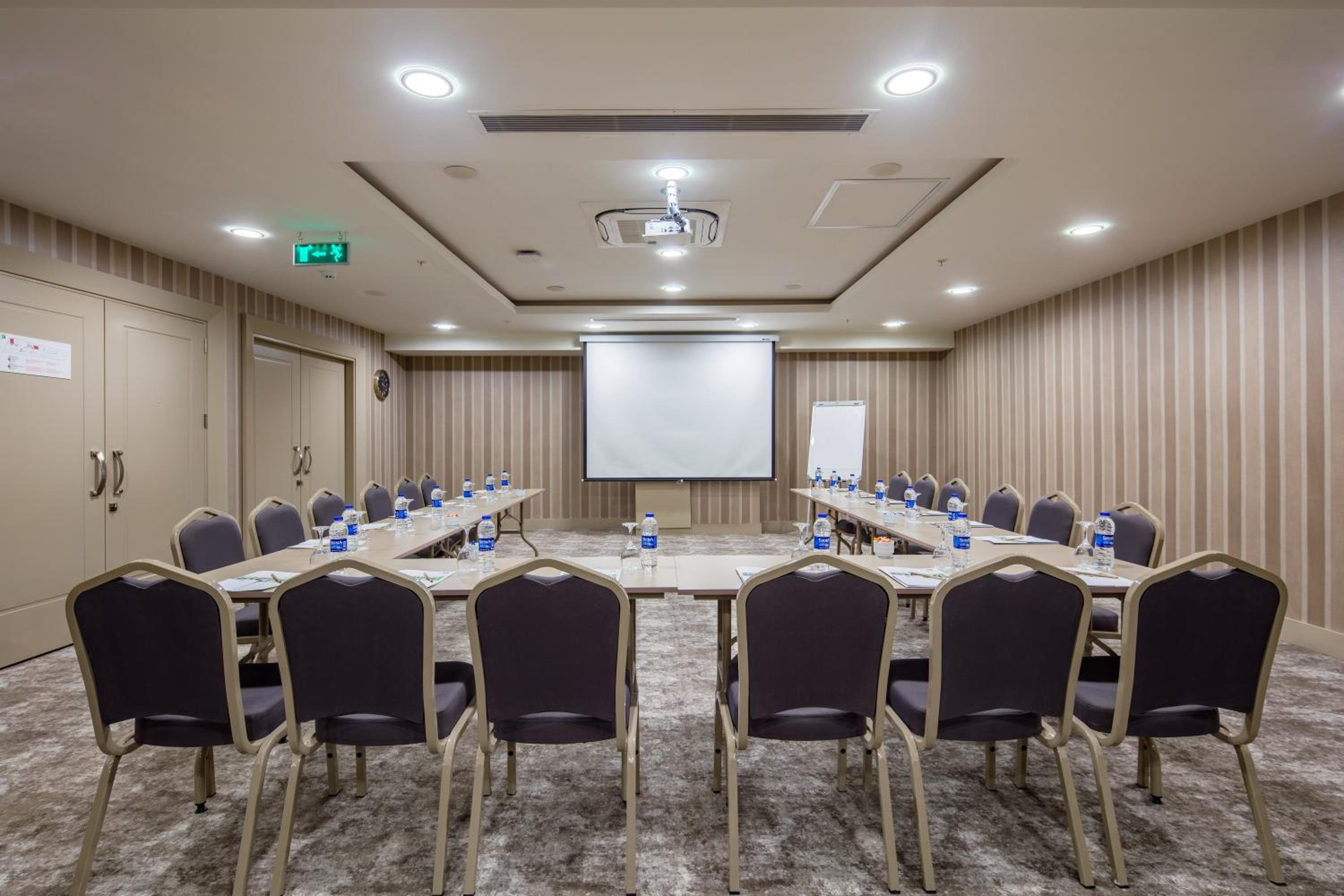 Holiday Inn Antalya - Lara, an IHG Hotel - Image 41