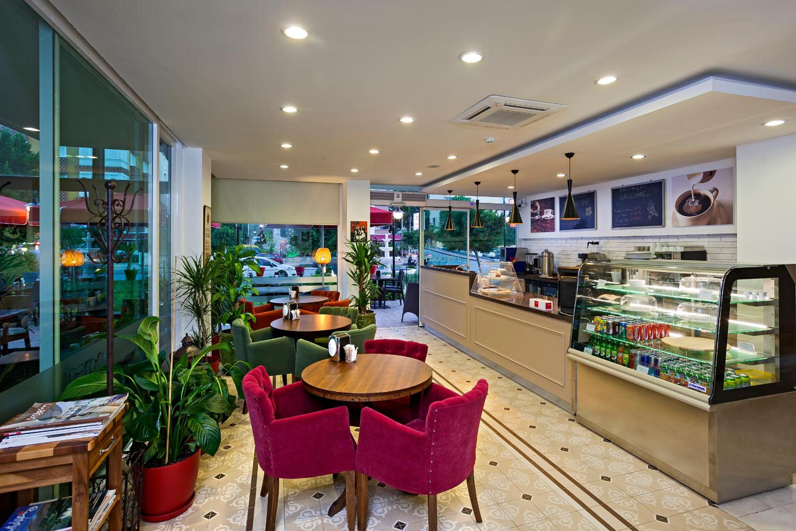 The Room Hotel & Apartments - Image 41