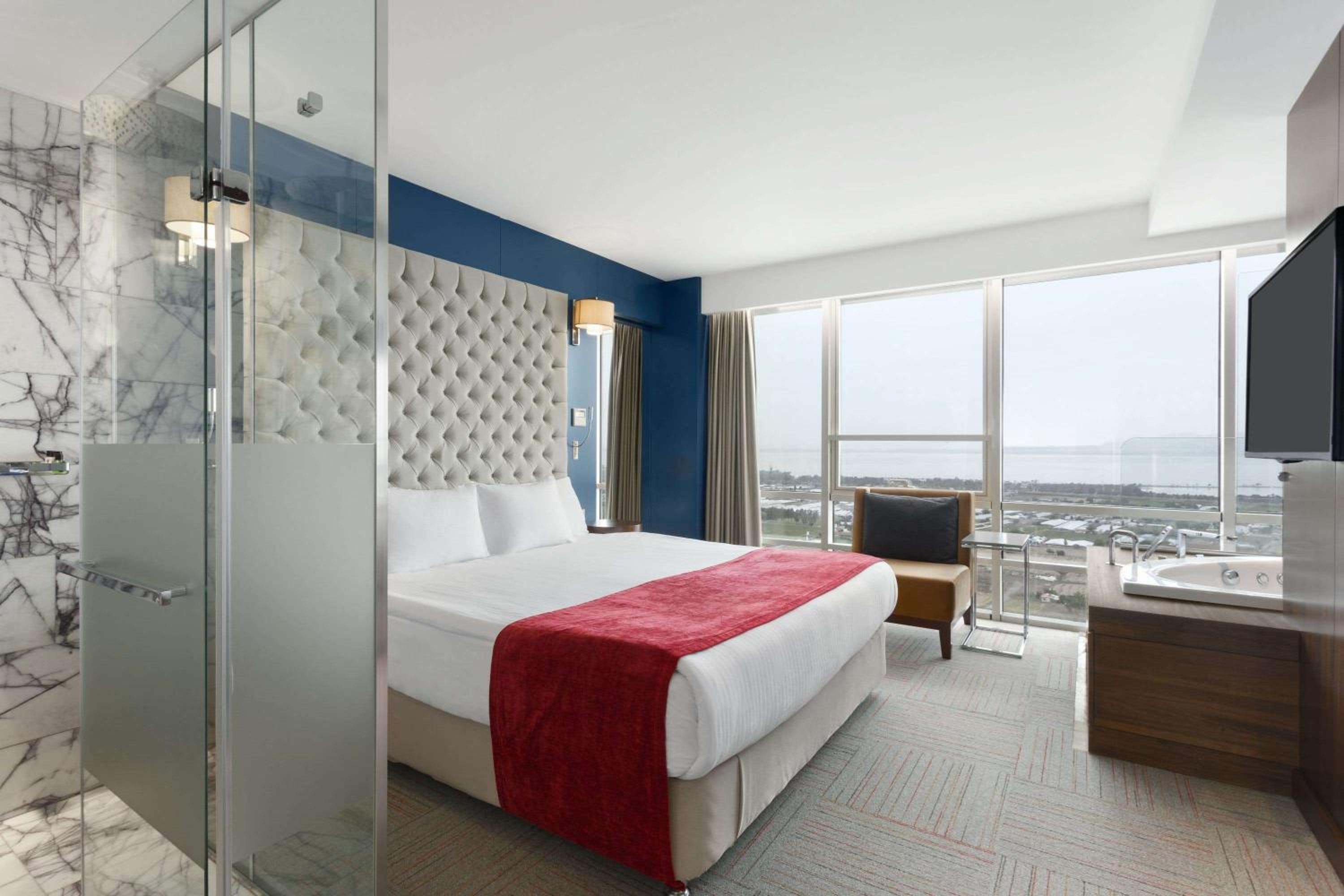 Ramada Encore by Wyndham İzmir - Image 37