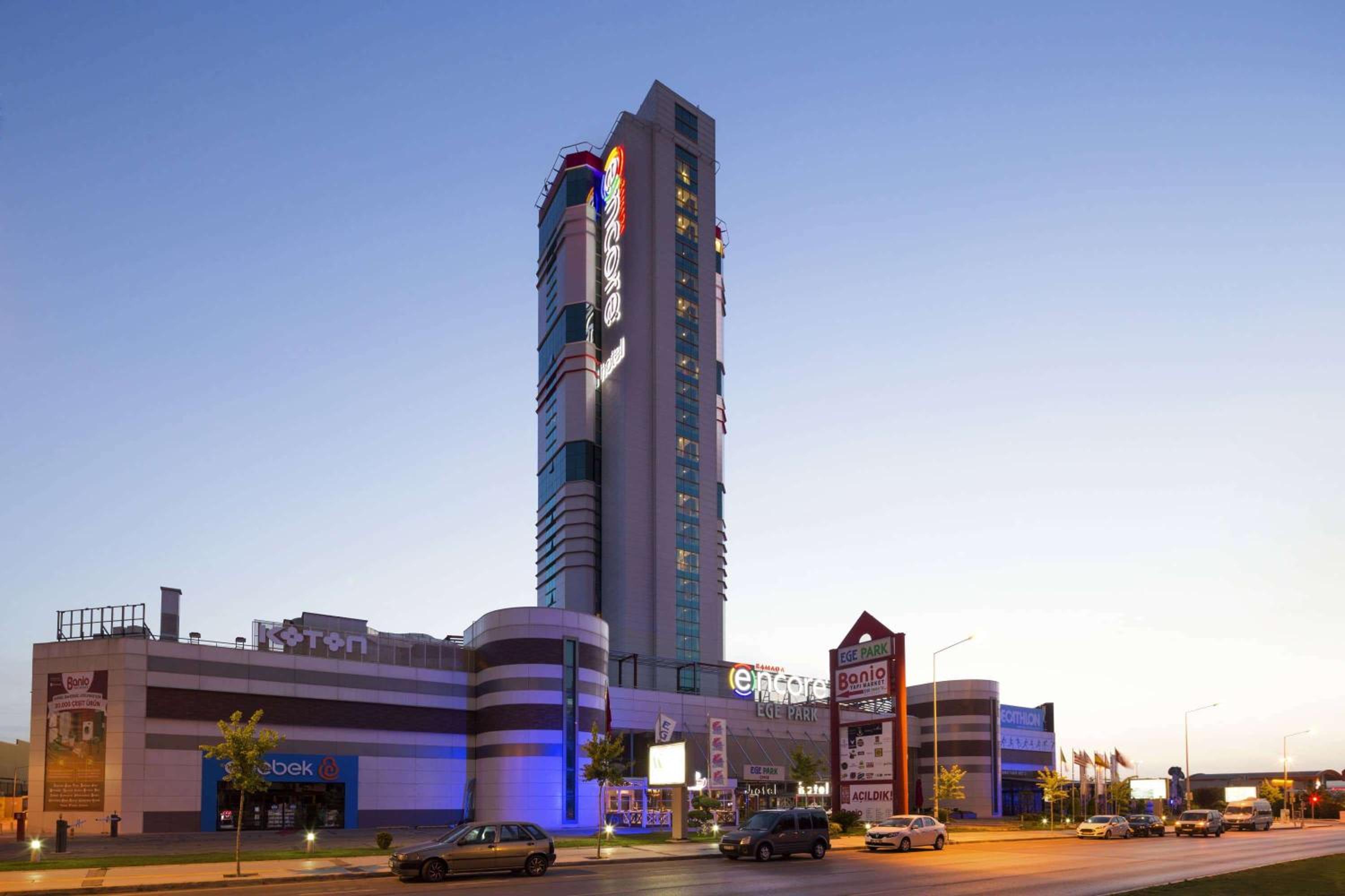 Ramada Encore by Wyndham İzmir - Image 43