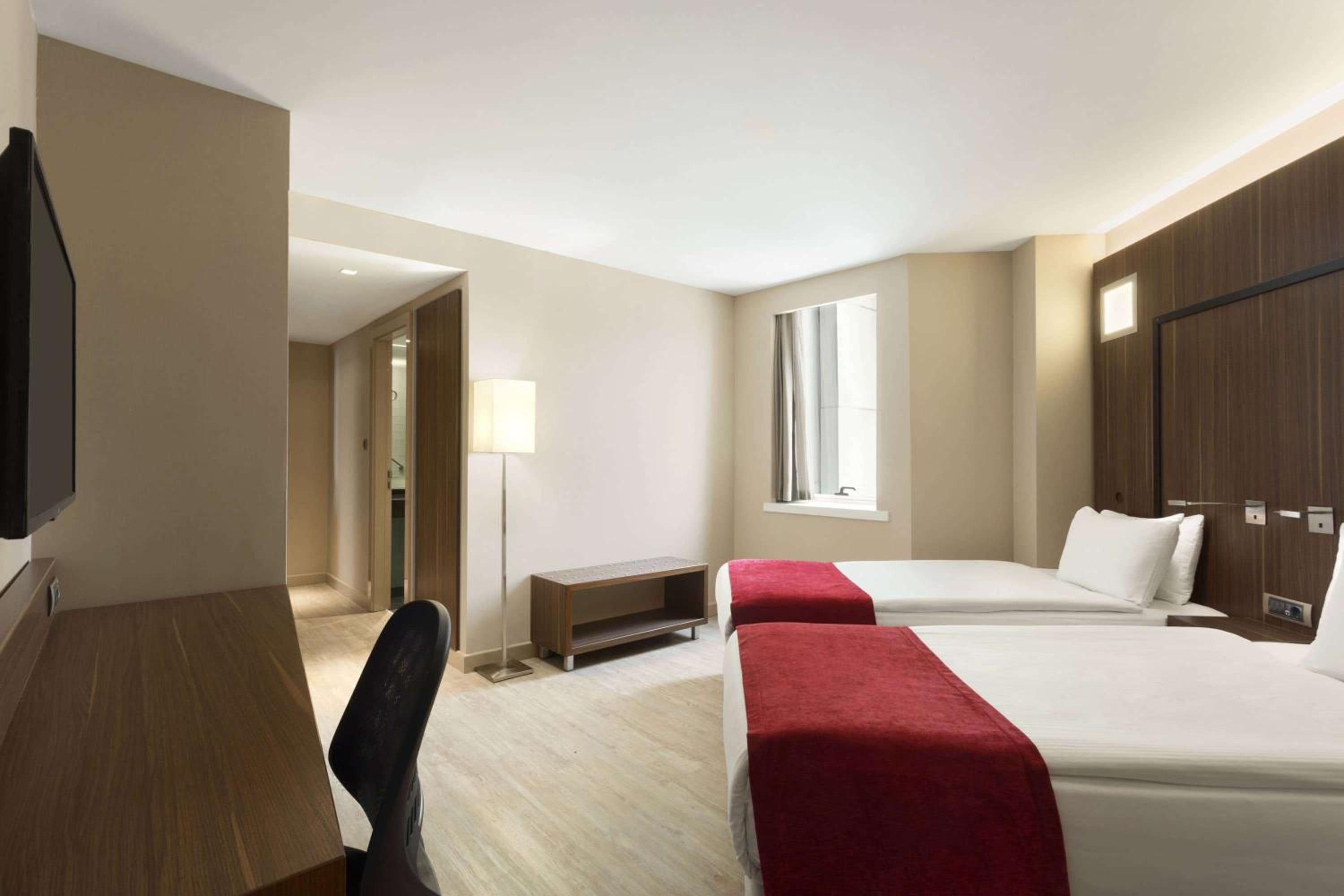 Ramada Encore by Wyndham İzmir - Image 29