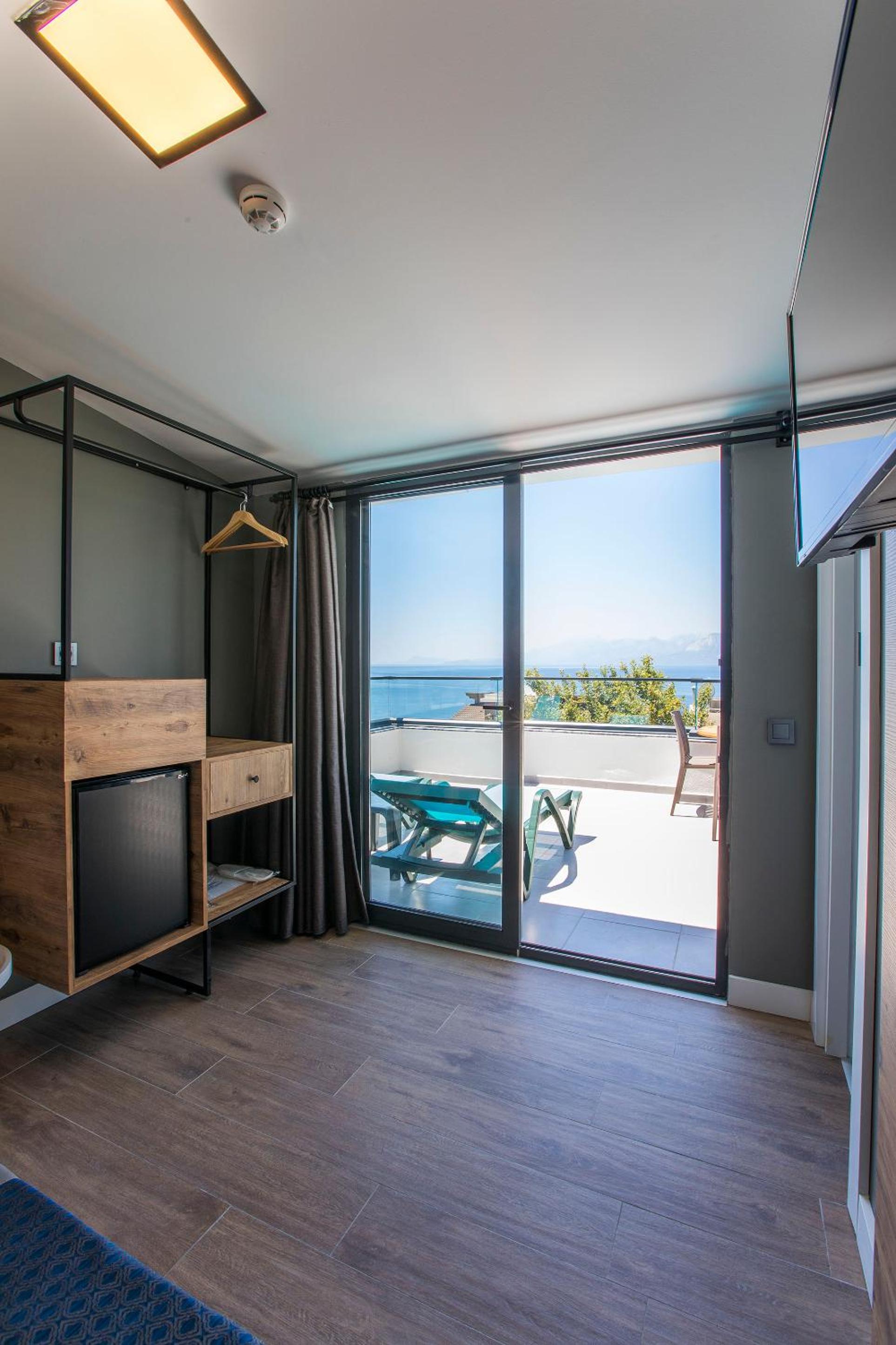 Pure Blanche Hotel - Image 20