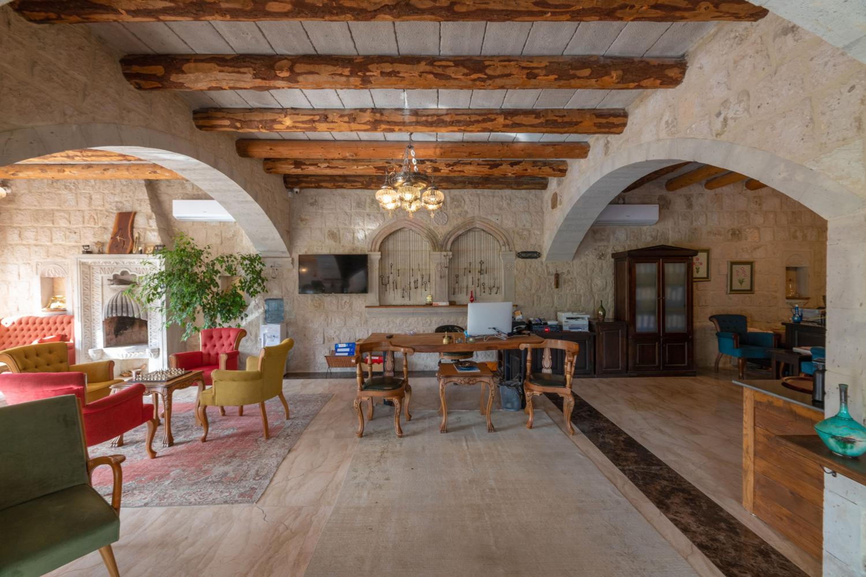 Hera Cave Suites - Image 134
