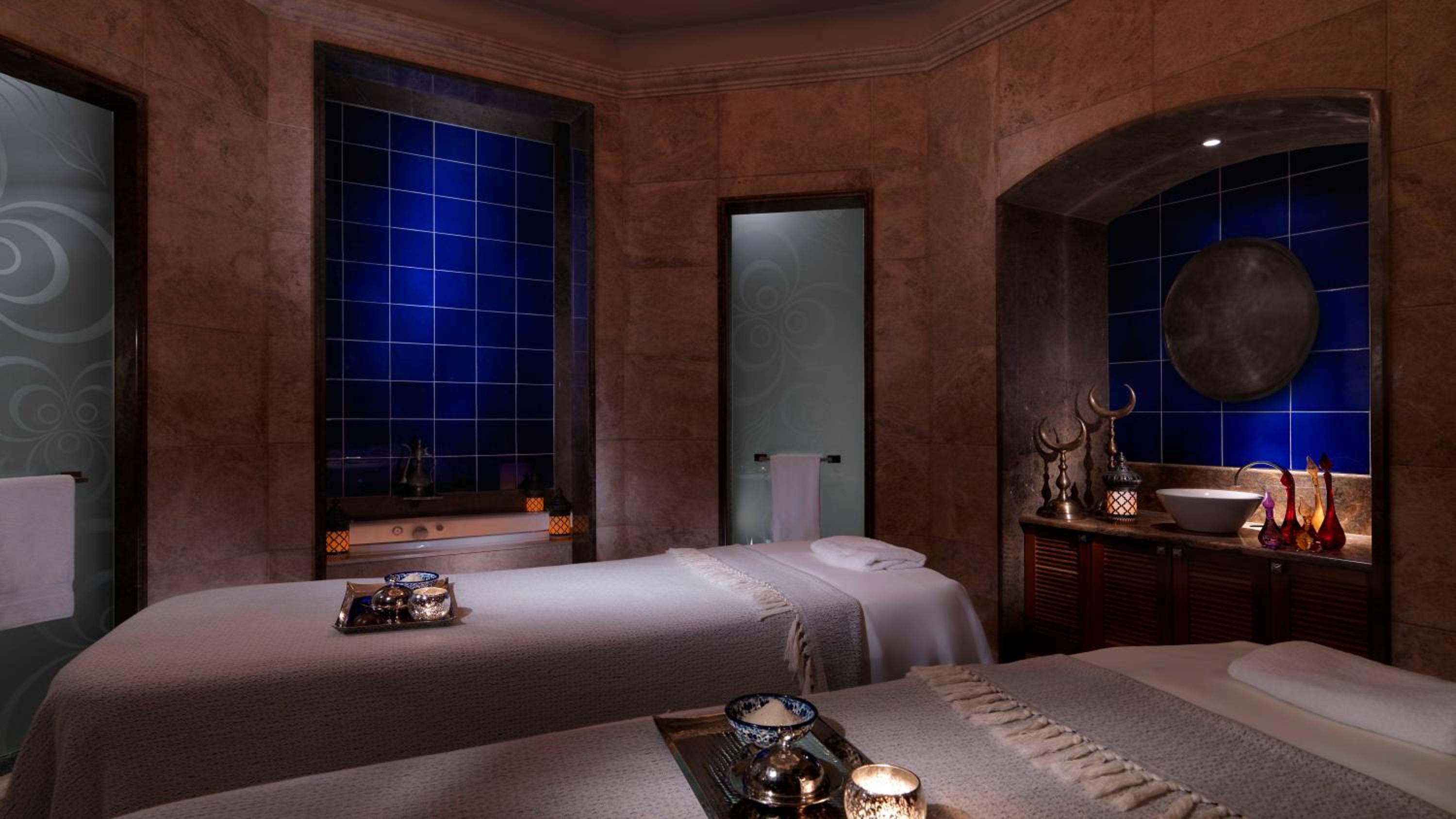 Four Seasons Hotel Istanbul at the Bosphorus - Image 17