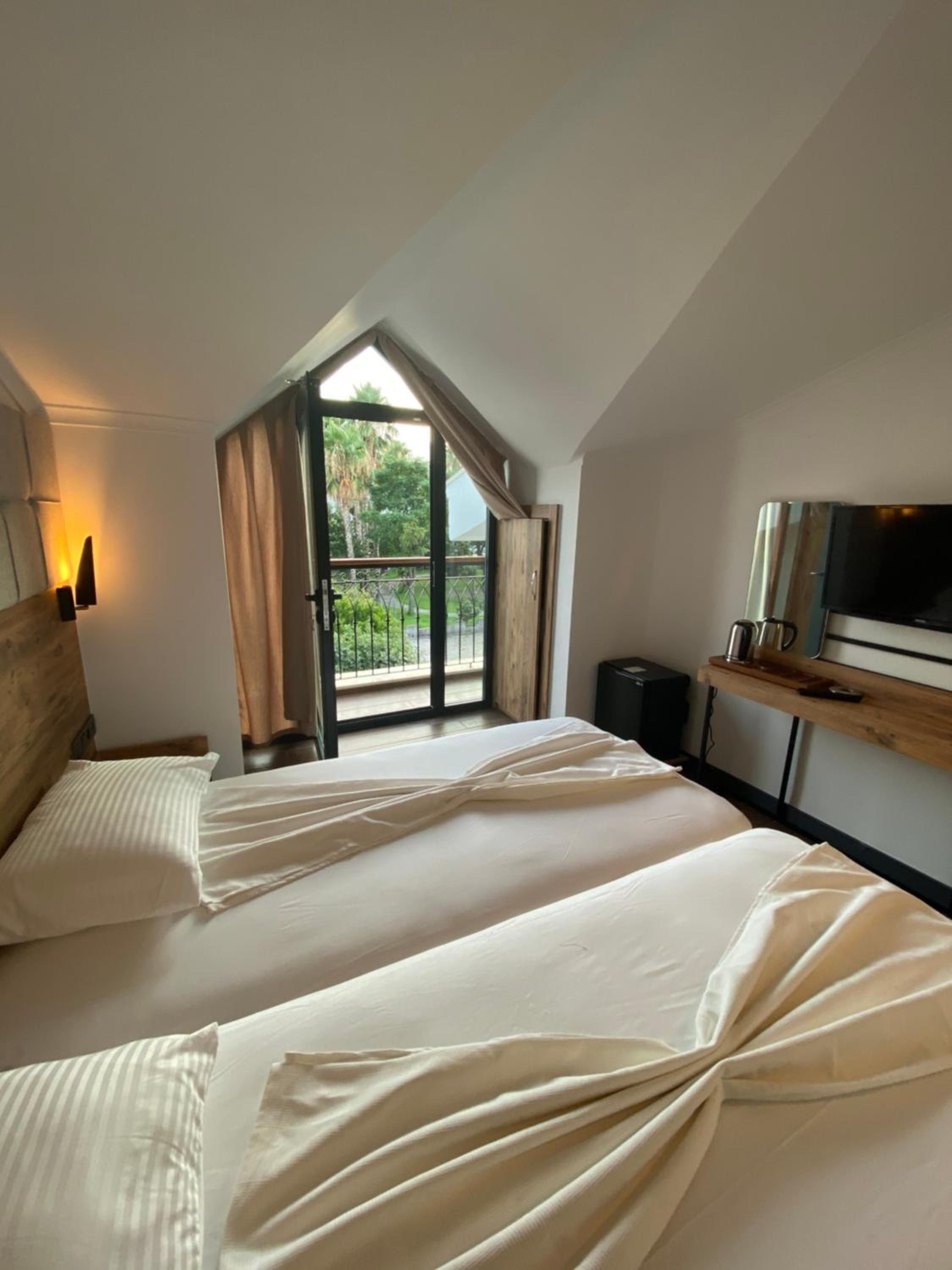 MİYAS LUXURY HOTEL - Image 27