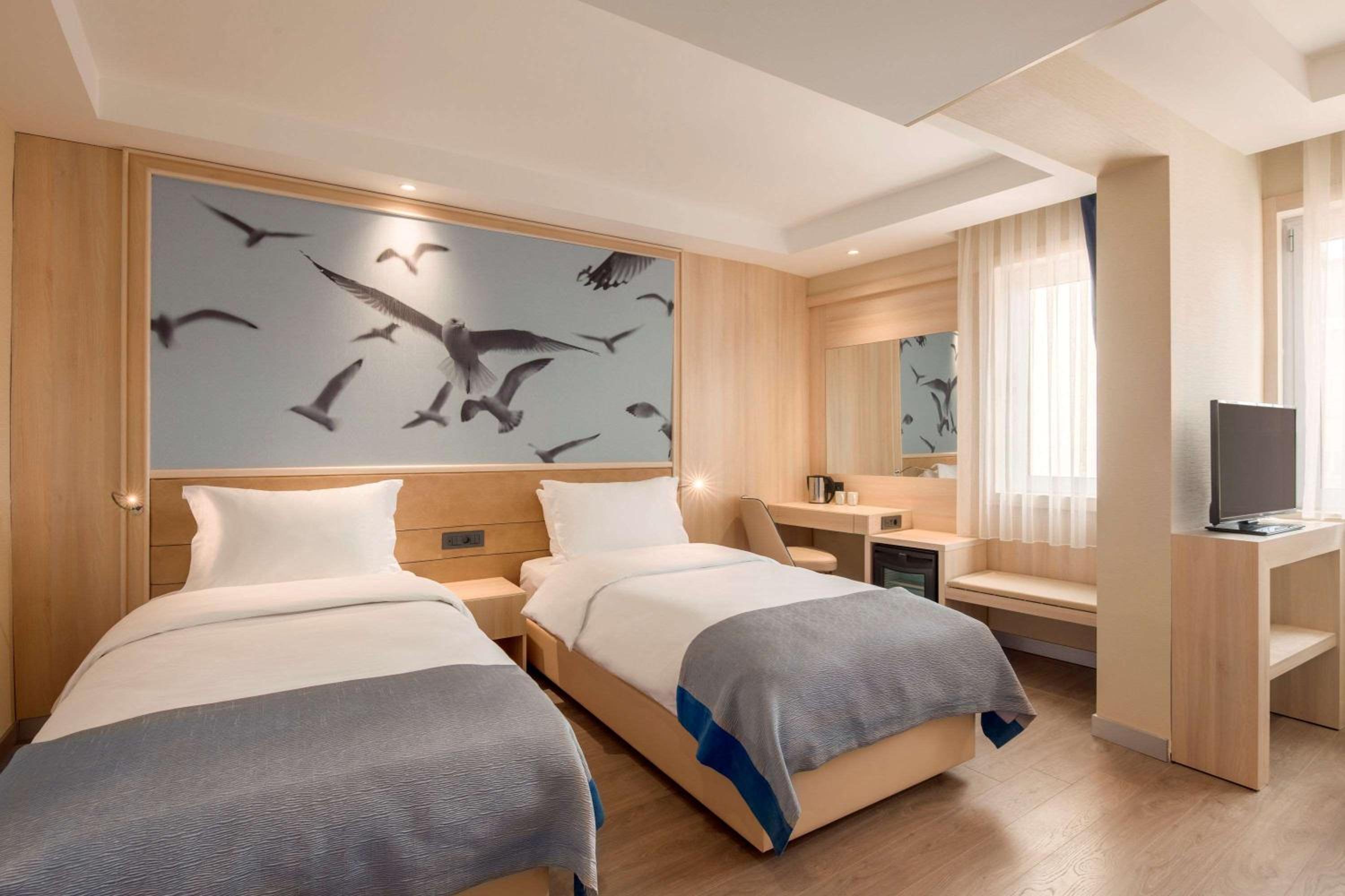 Ramada by Wyndham İstanbul Eski Şehir - Image 67