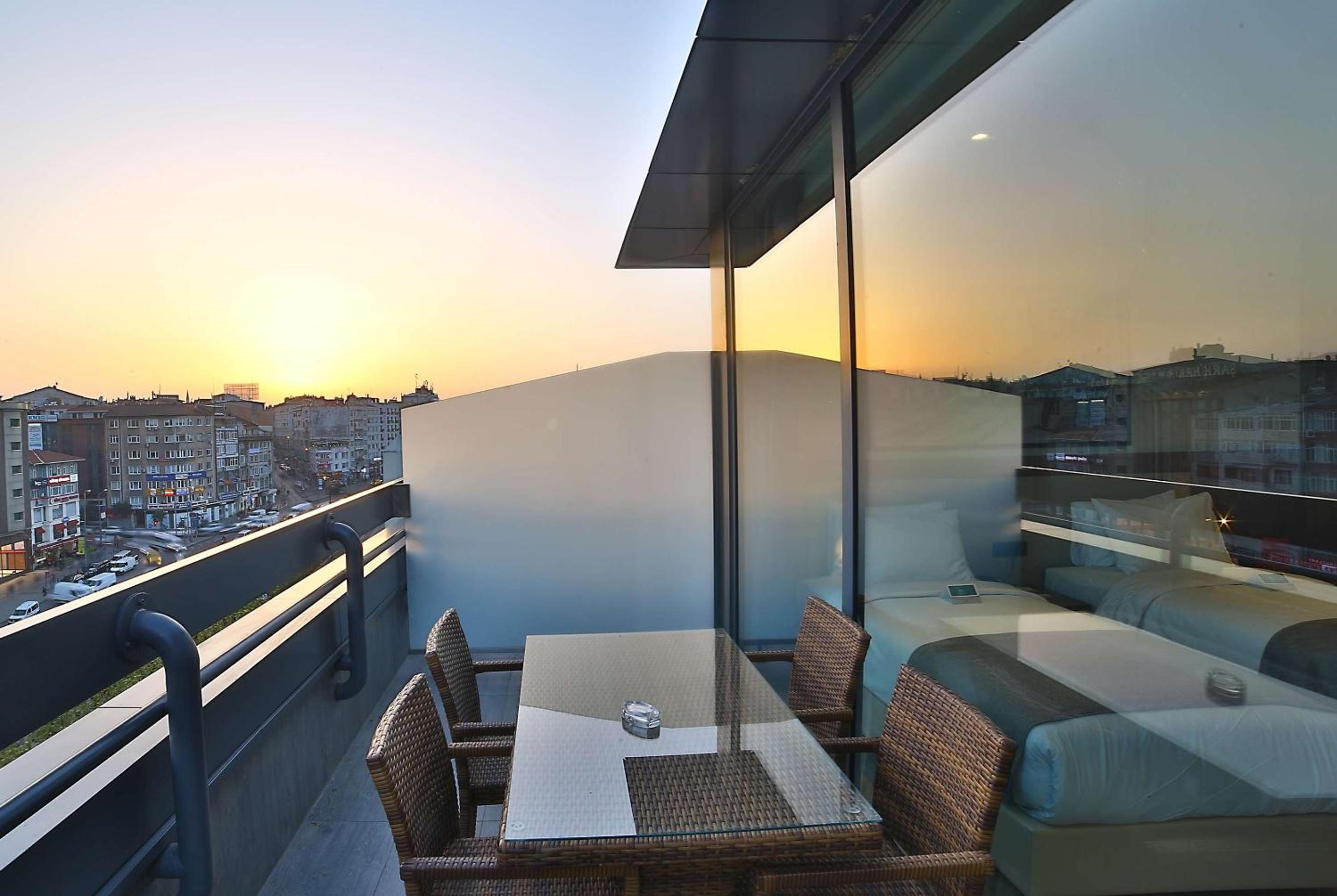 Ramada by Wyndham İstanbul Eski Şehir - Image 7