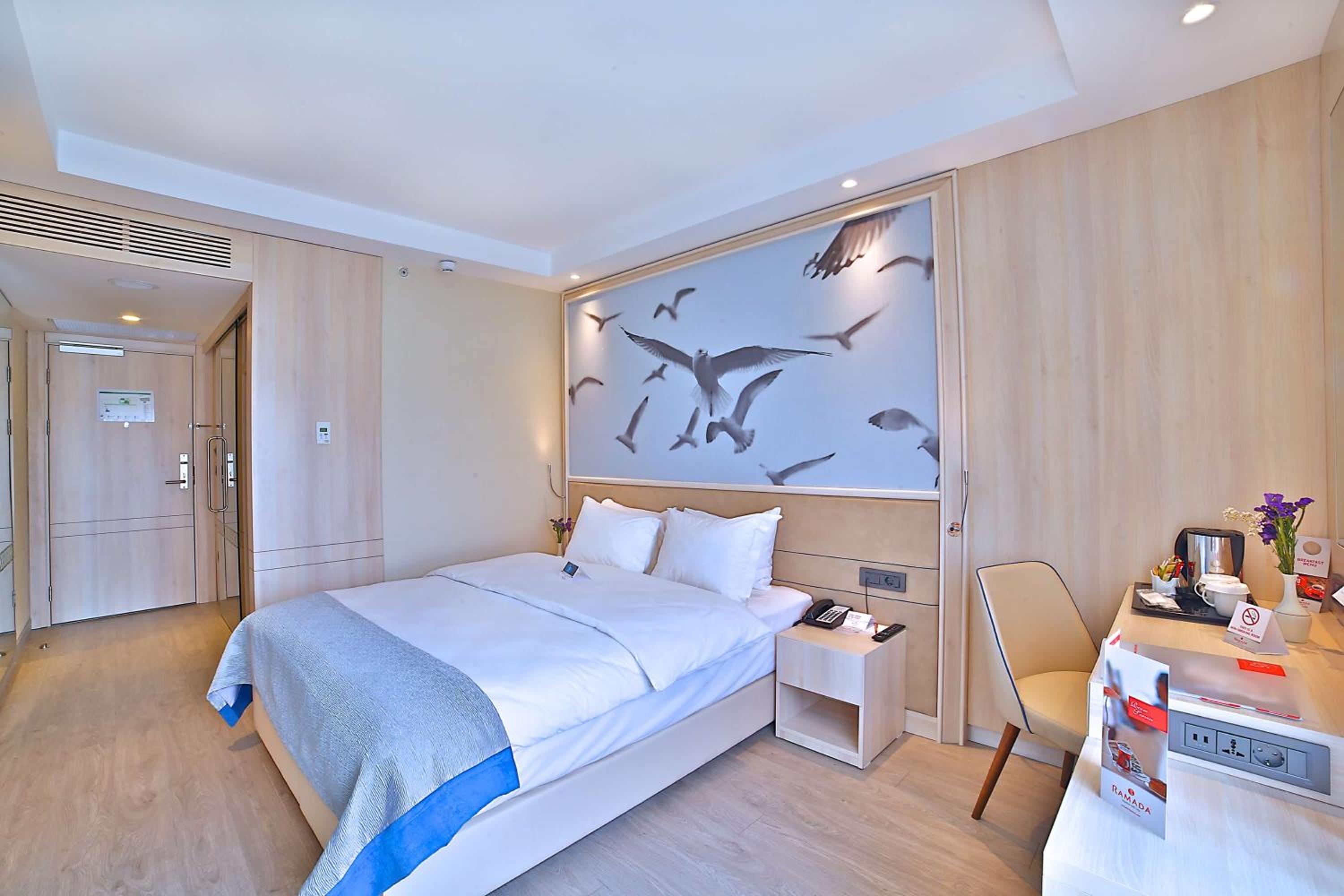 Ramada by Wyndham İstanbul Eski Şehir - Image 24