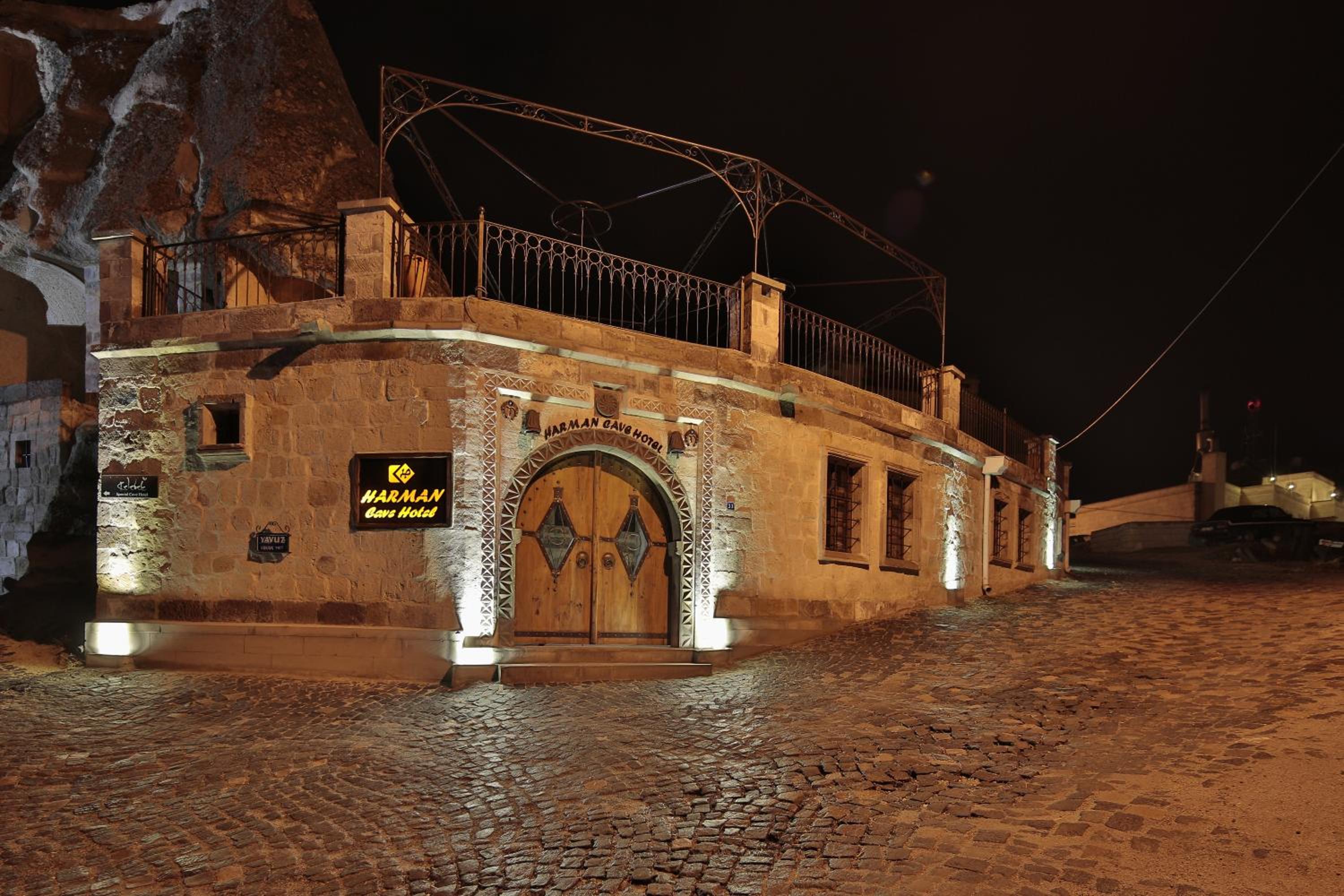 Harman Cave Hotel - Image 94