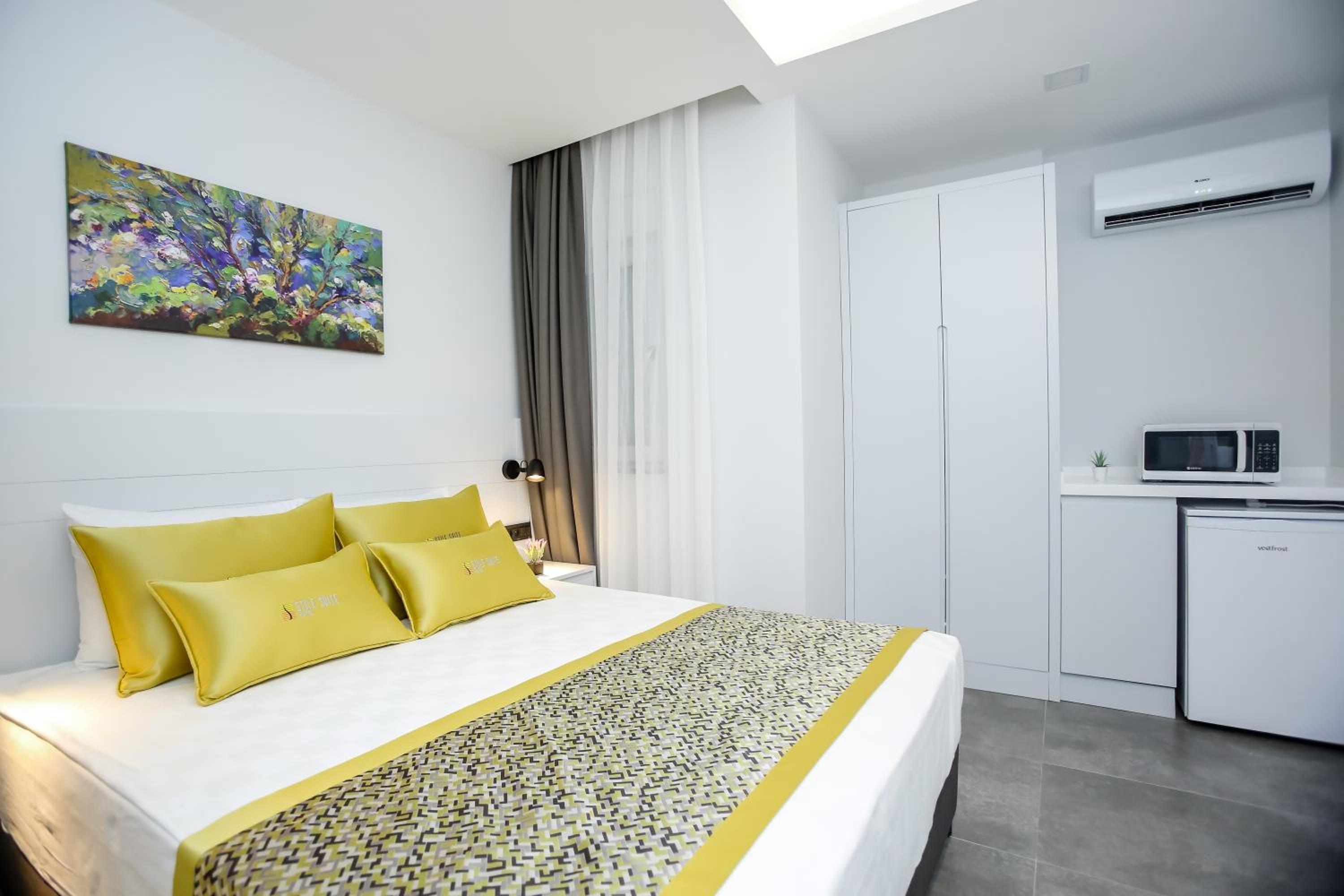 Stile Suite Family Hotel - Image 35