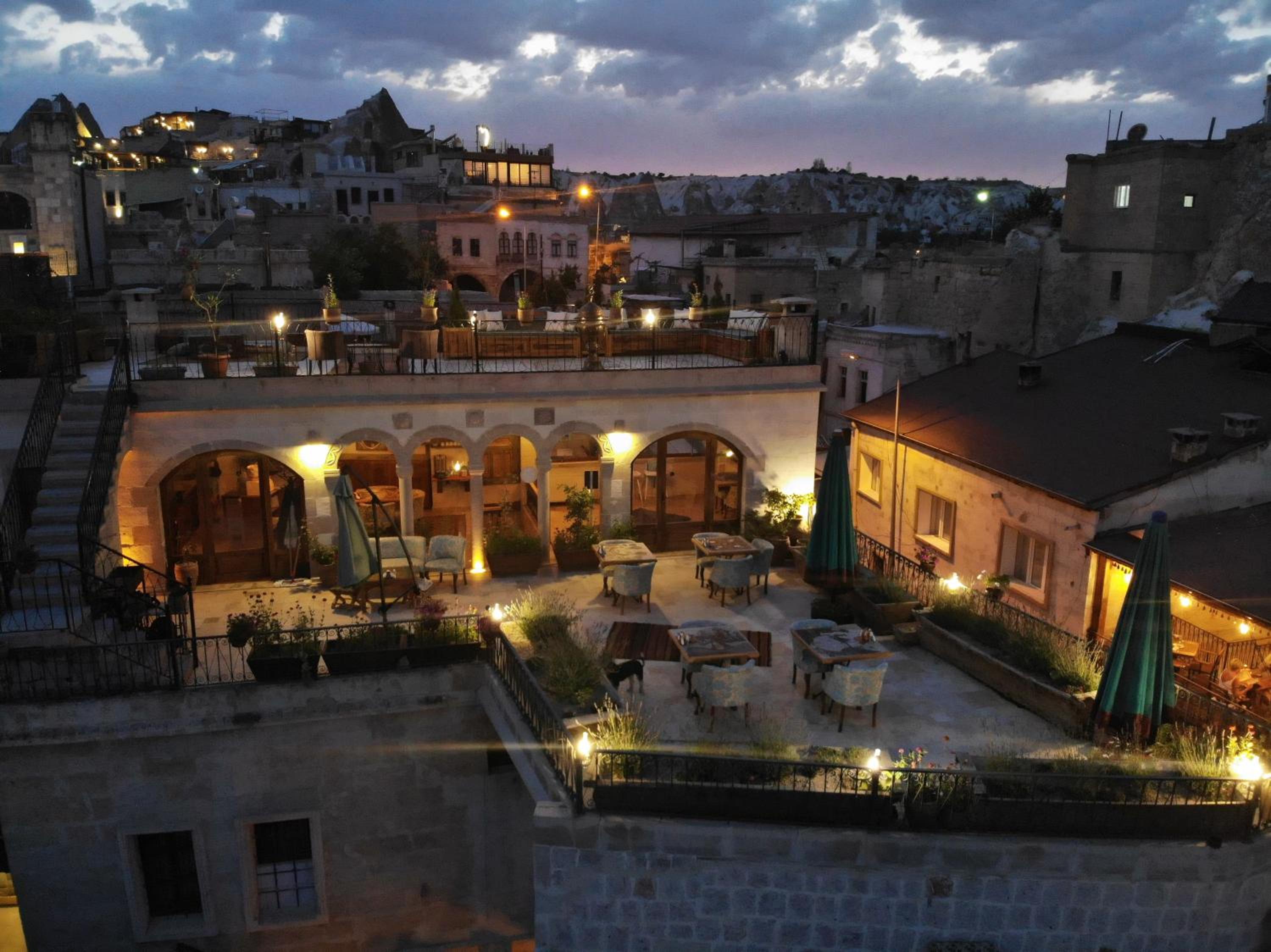 Caftan Cave Suites - Image 113