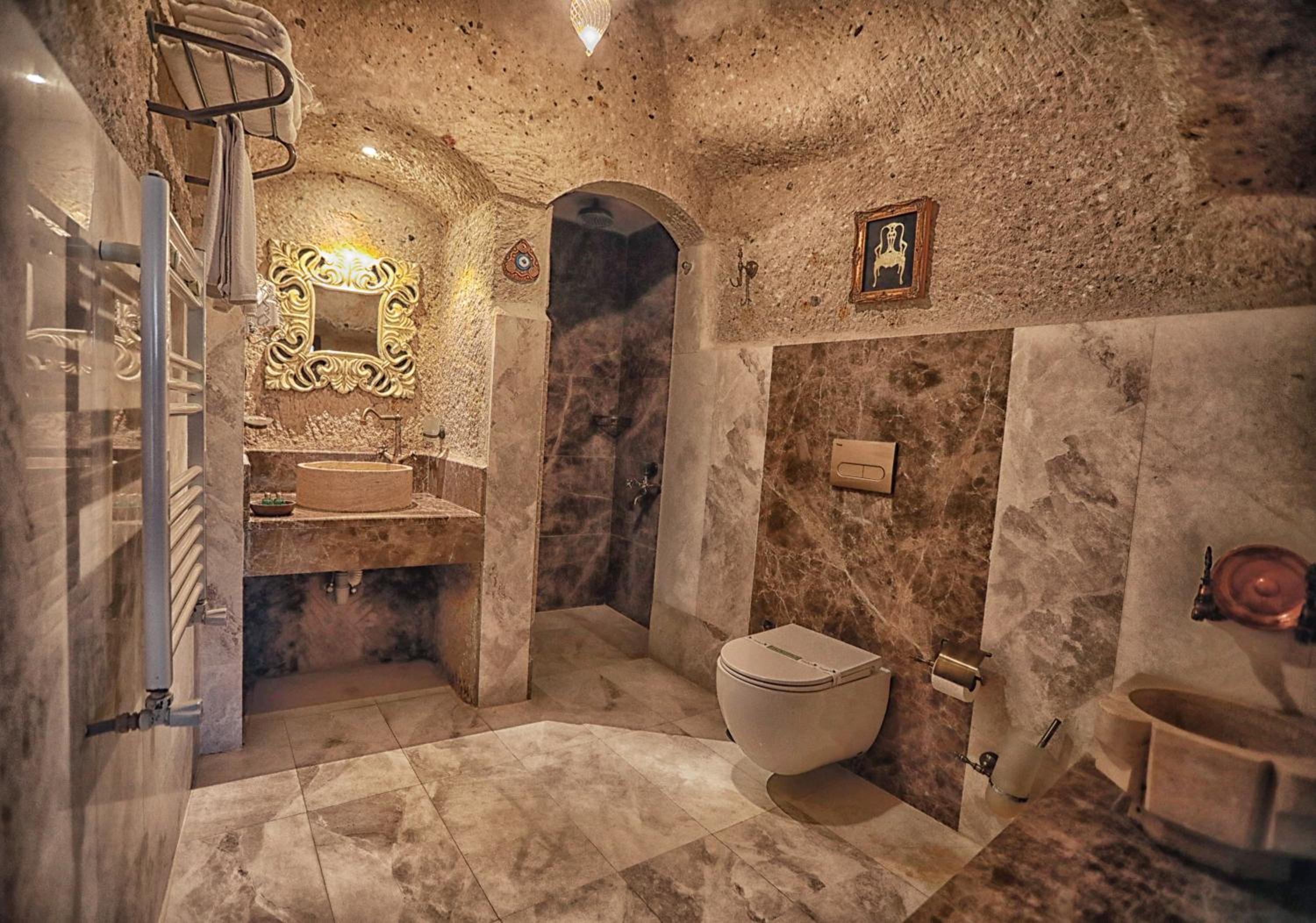 Traveller's Cave Hotel - Image 56