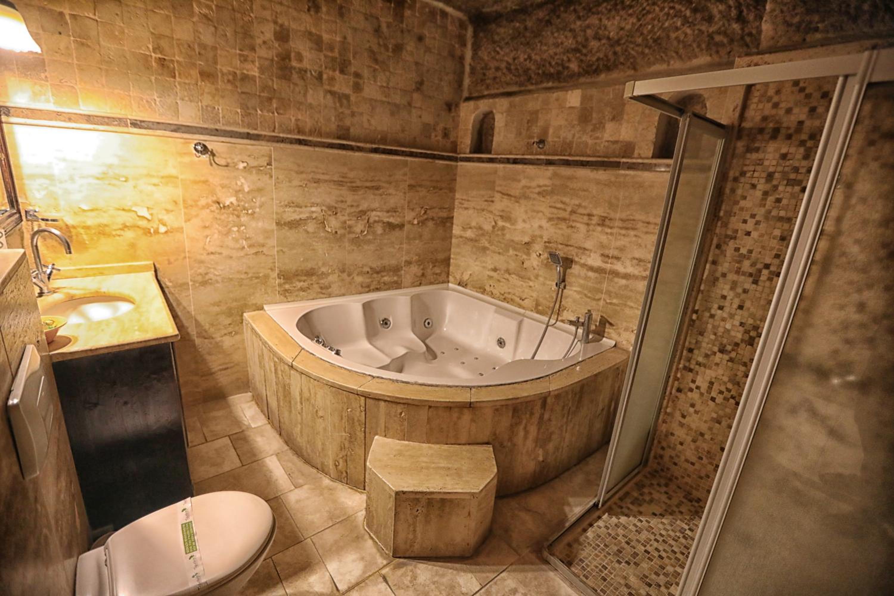 Traveller's Cave Hotel - Image 121