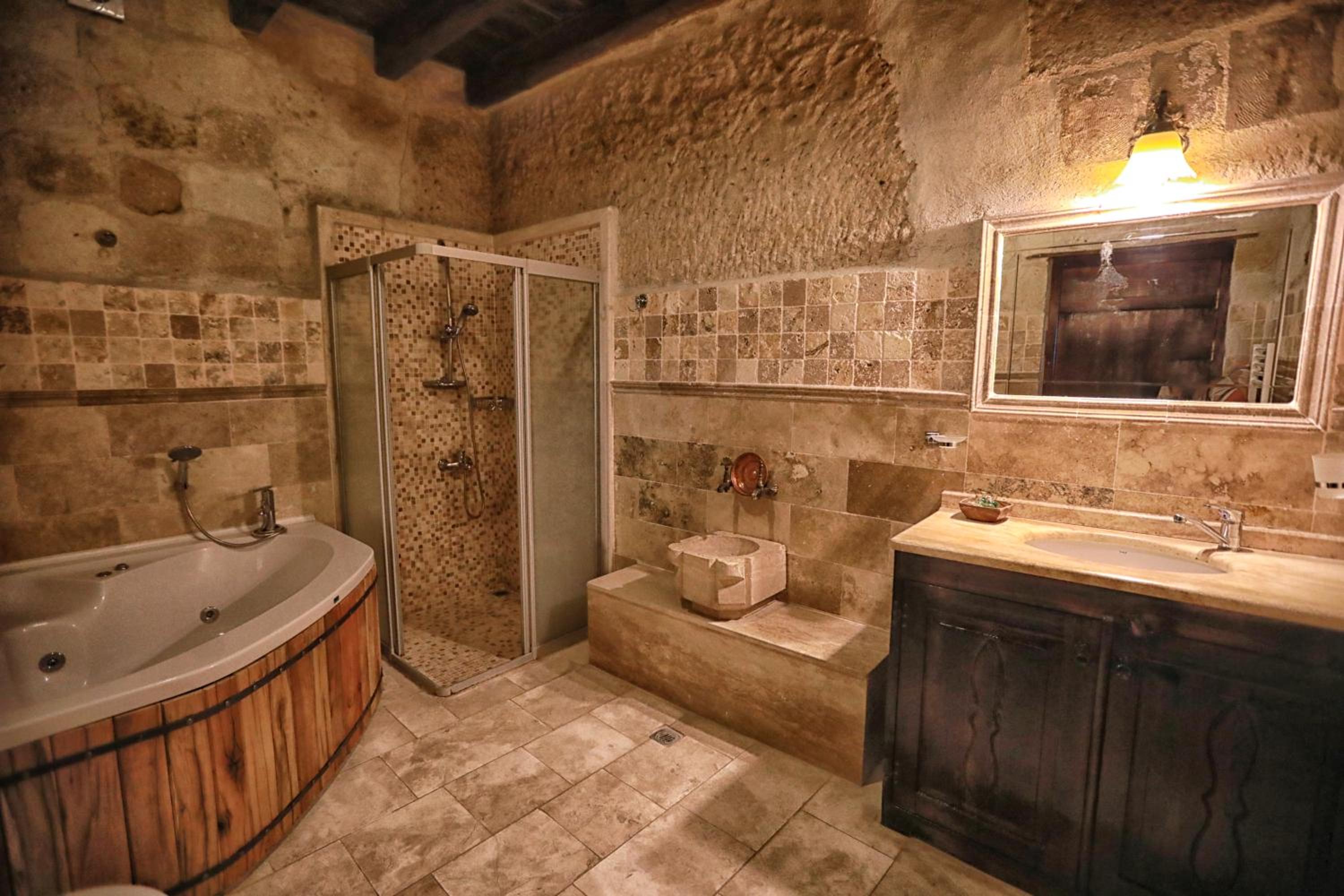 Traveller's Cave Hotel - Image 79