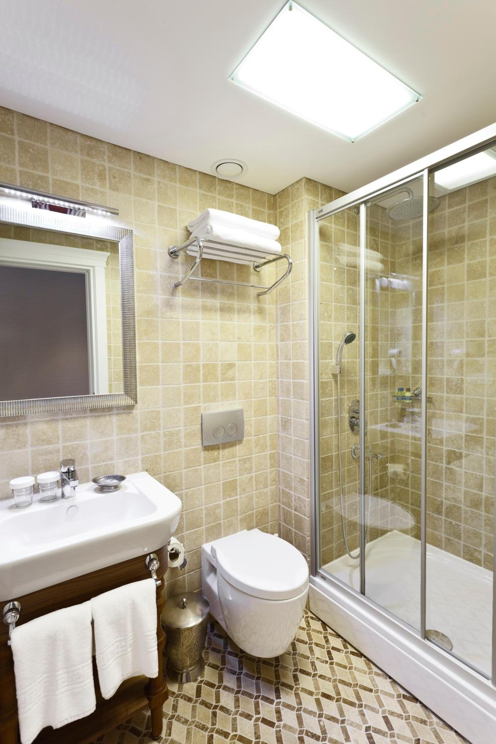 Neorion Otel - Özel Sınıf - Image 24