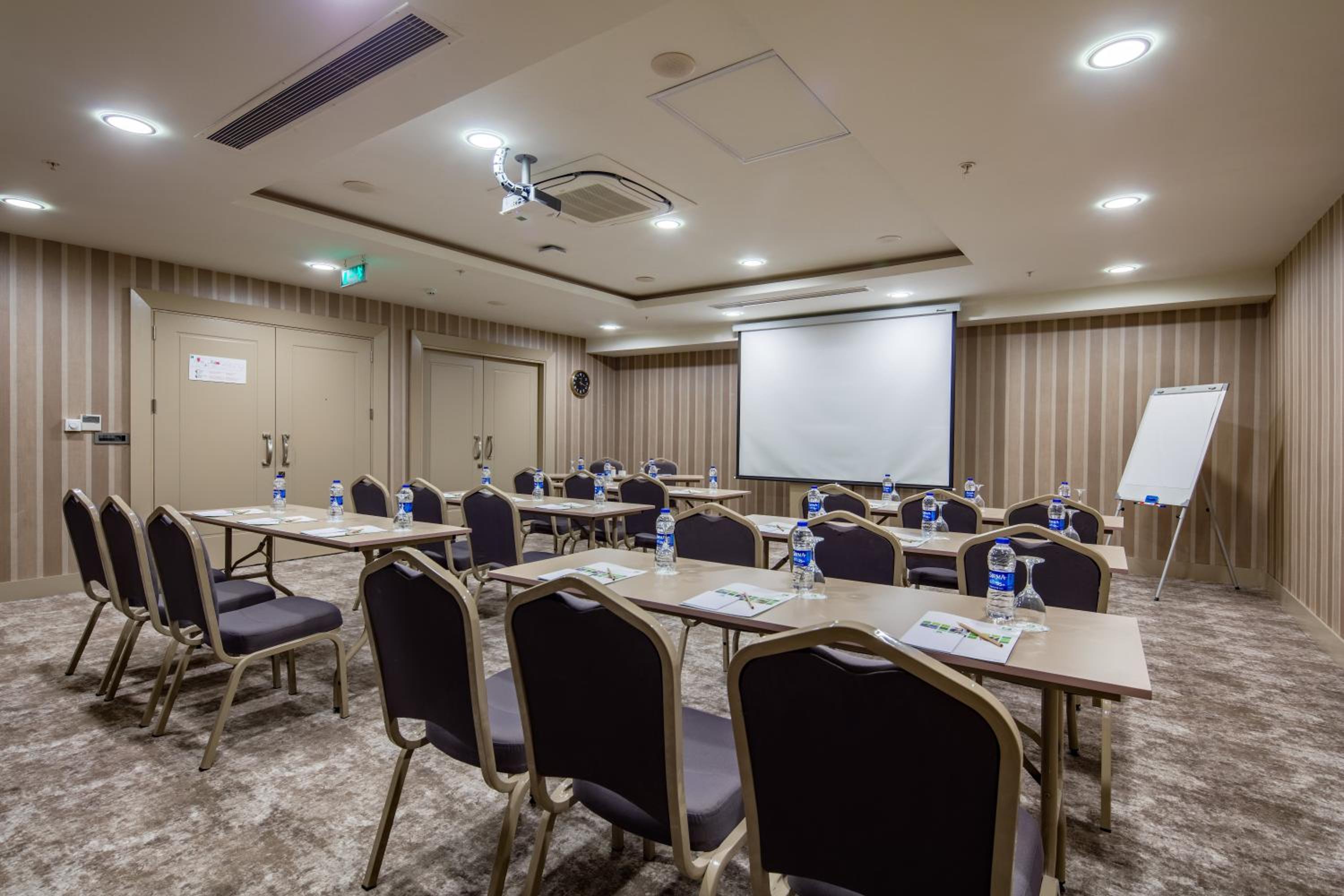 Holiday Inn Antalya - Lara, an IHG Hotel - Image 40
