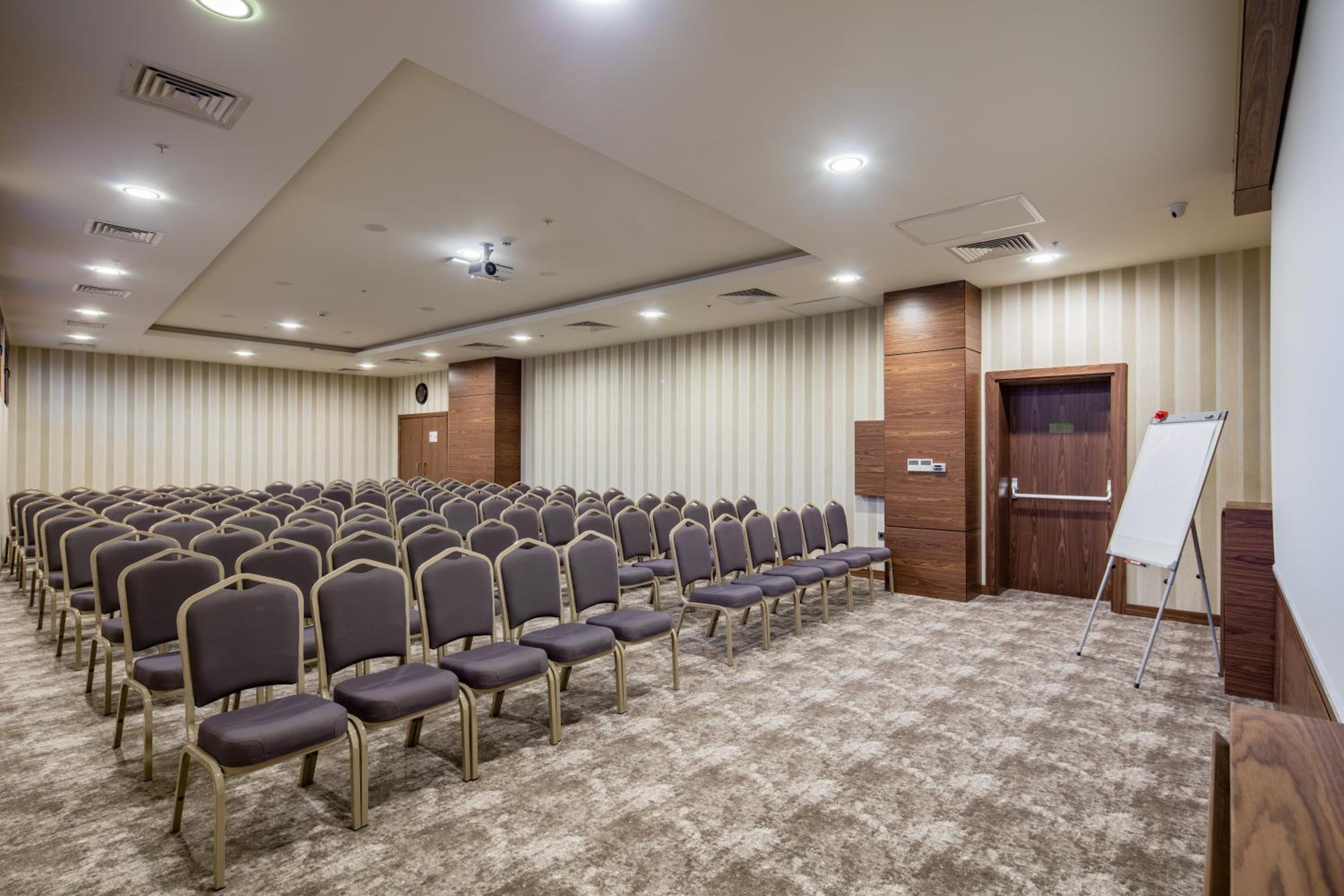 Holiday Inn Antalya - Lara, an IHG Hotel - Image 56