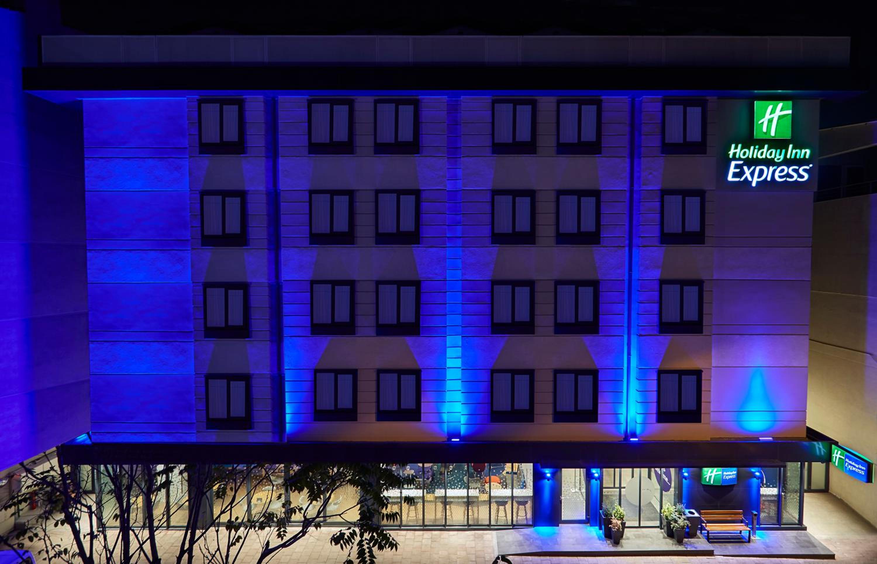 Holiday Inn Express - Istanbul - Atakoy Metro, an IHG Hotel - Image 68