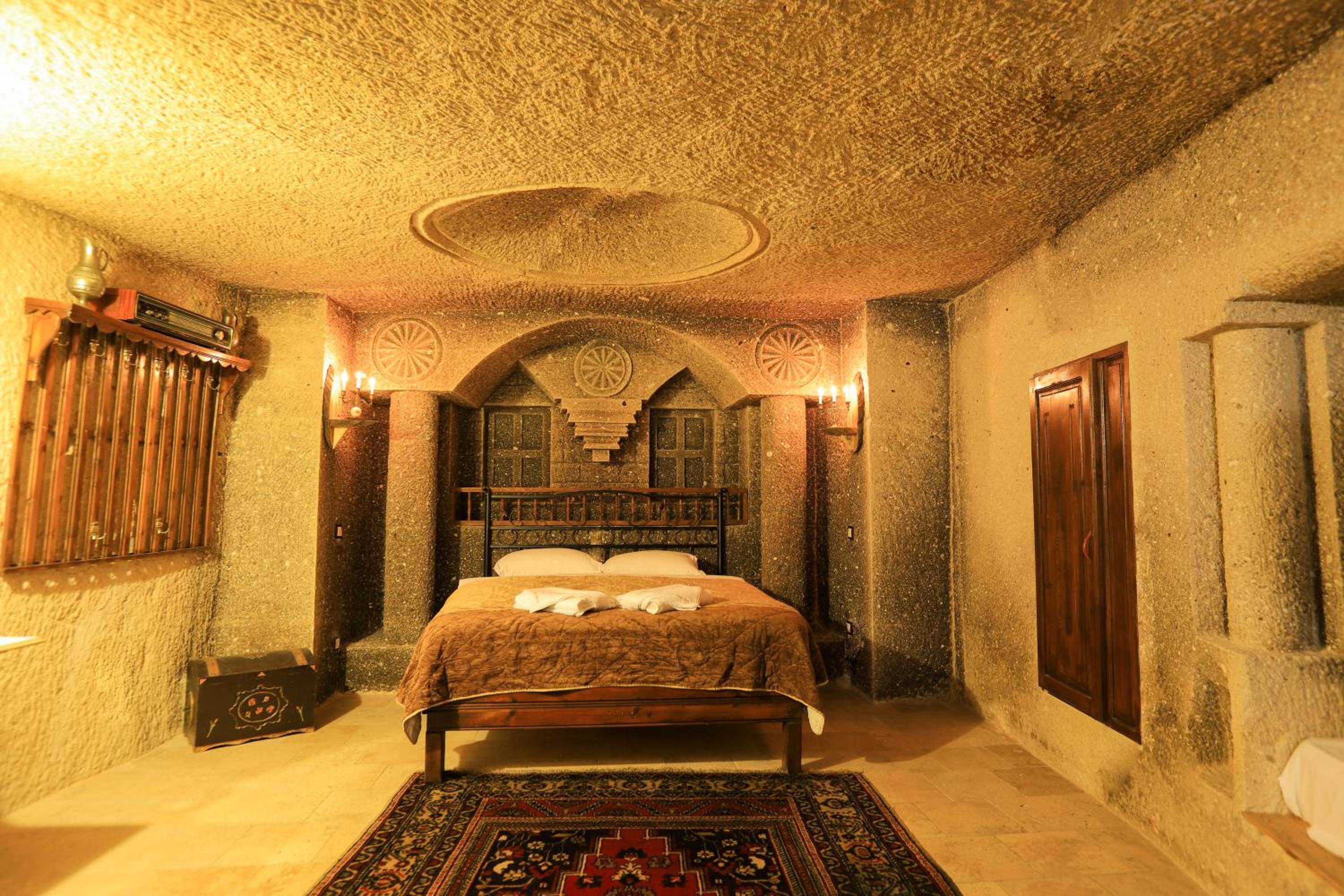 Antique Terrace Cave Suites - Image 23