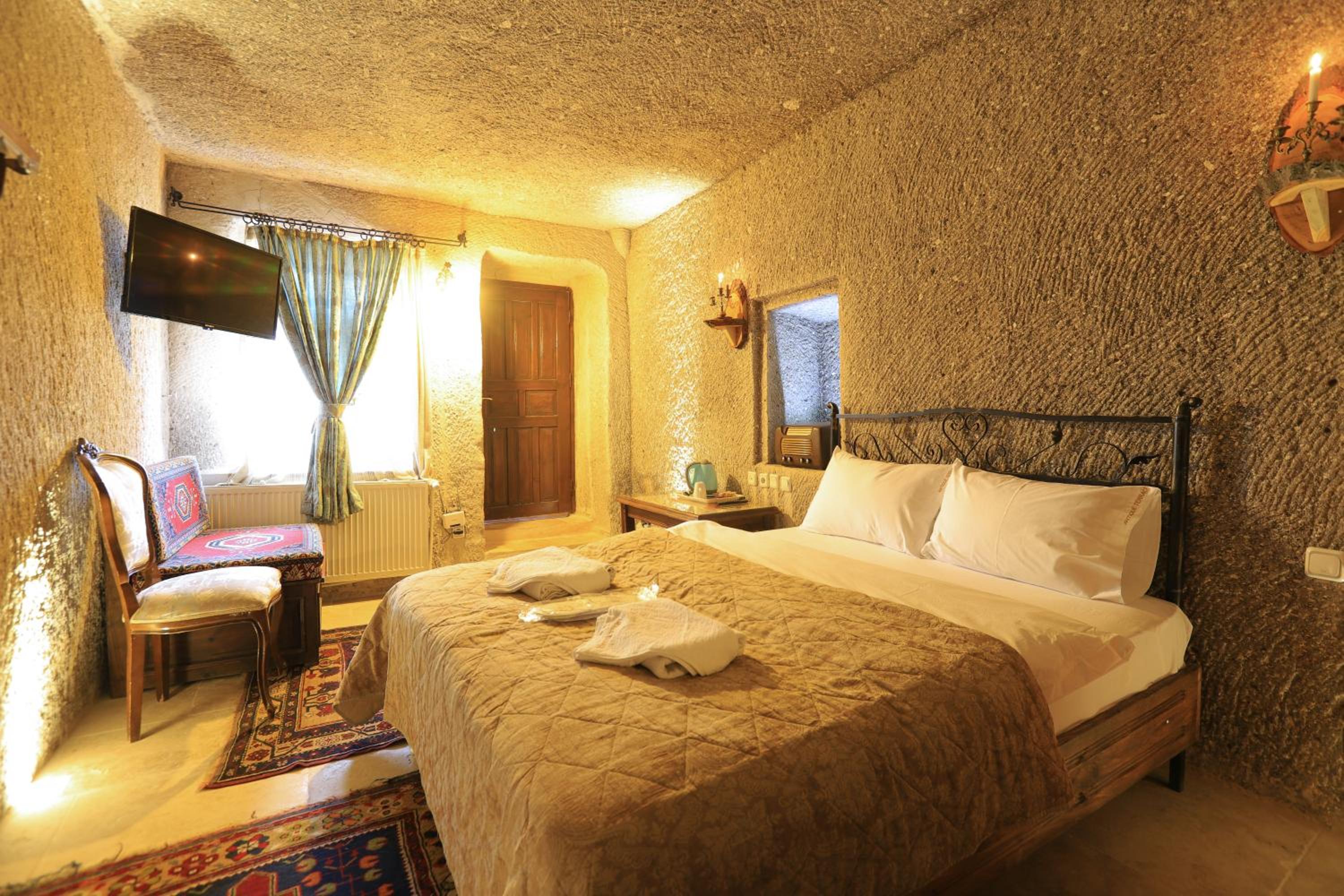 Antique Terrace Cave Suites - Image 20