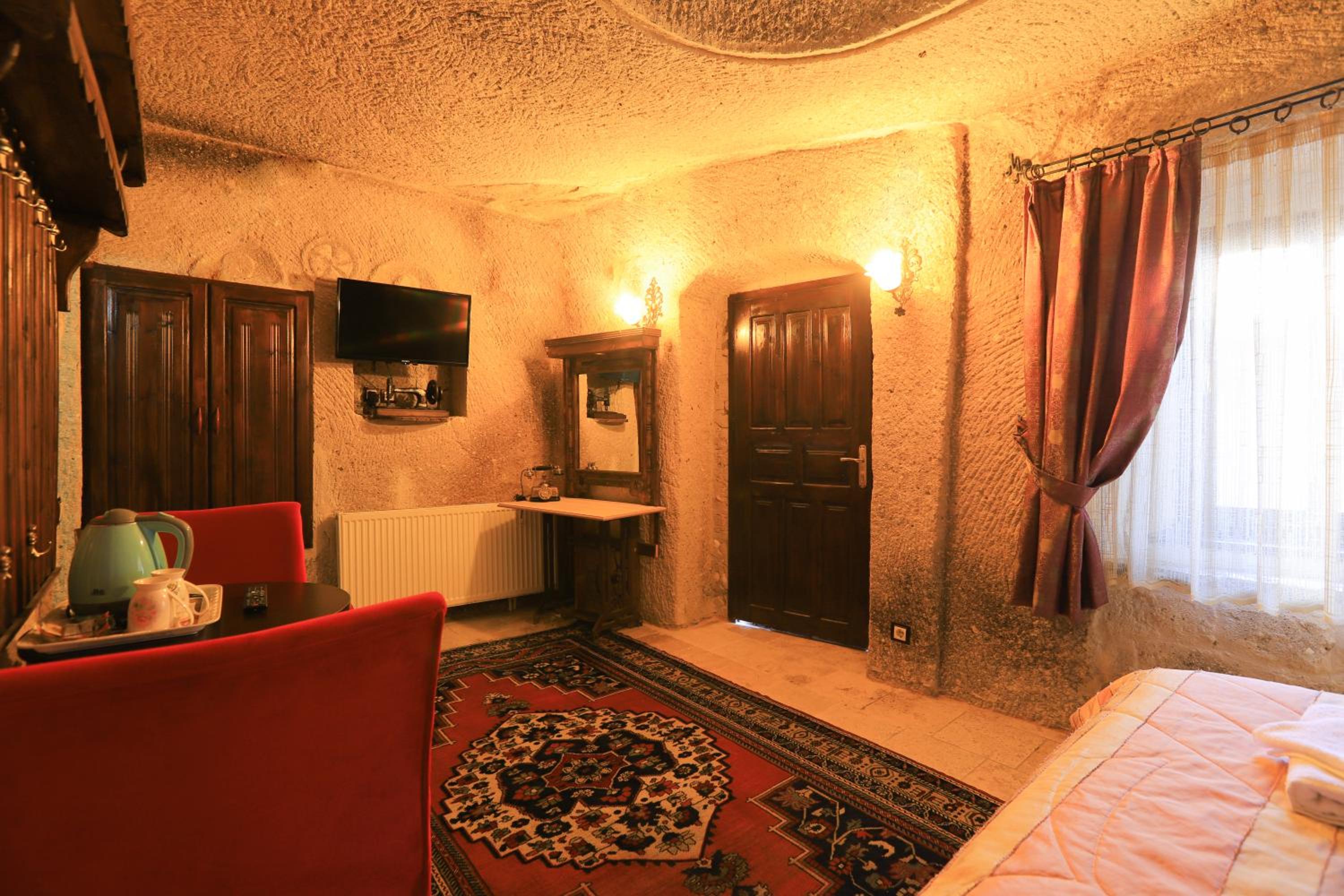 Antique Terrace Cave Suites - Image 15