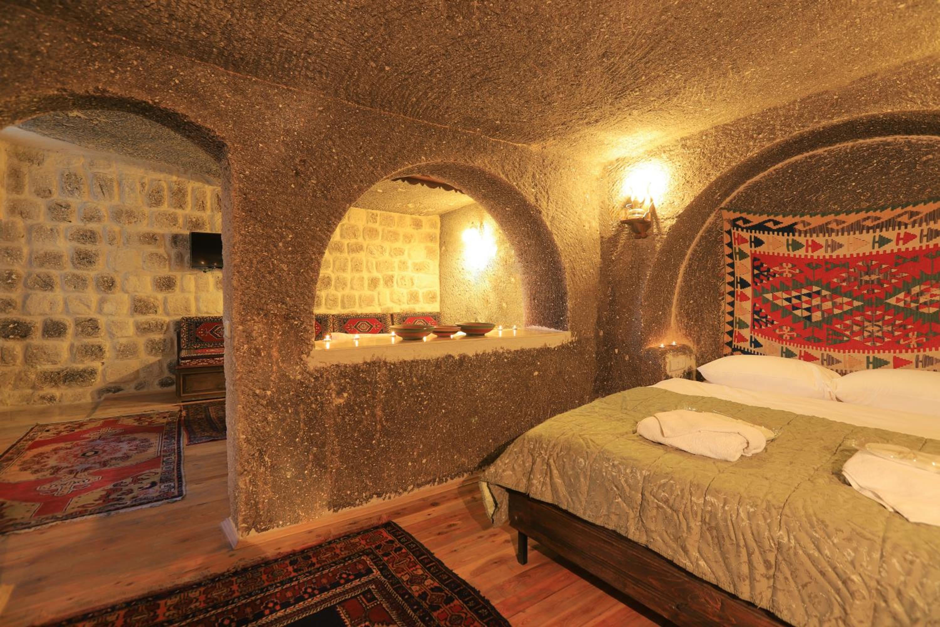 Antique Terrace Cave Suites - Image 49