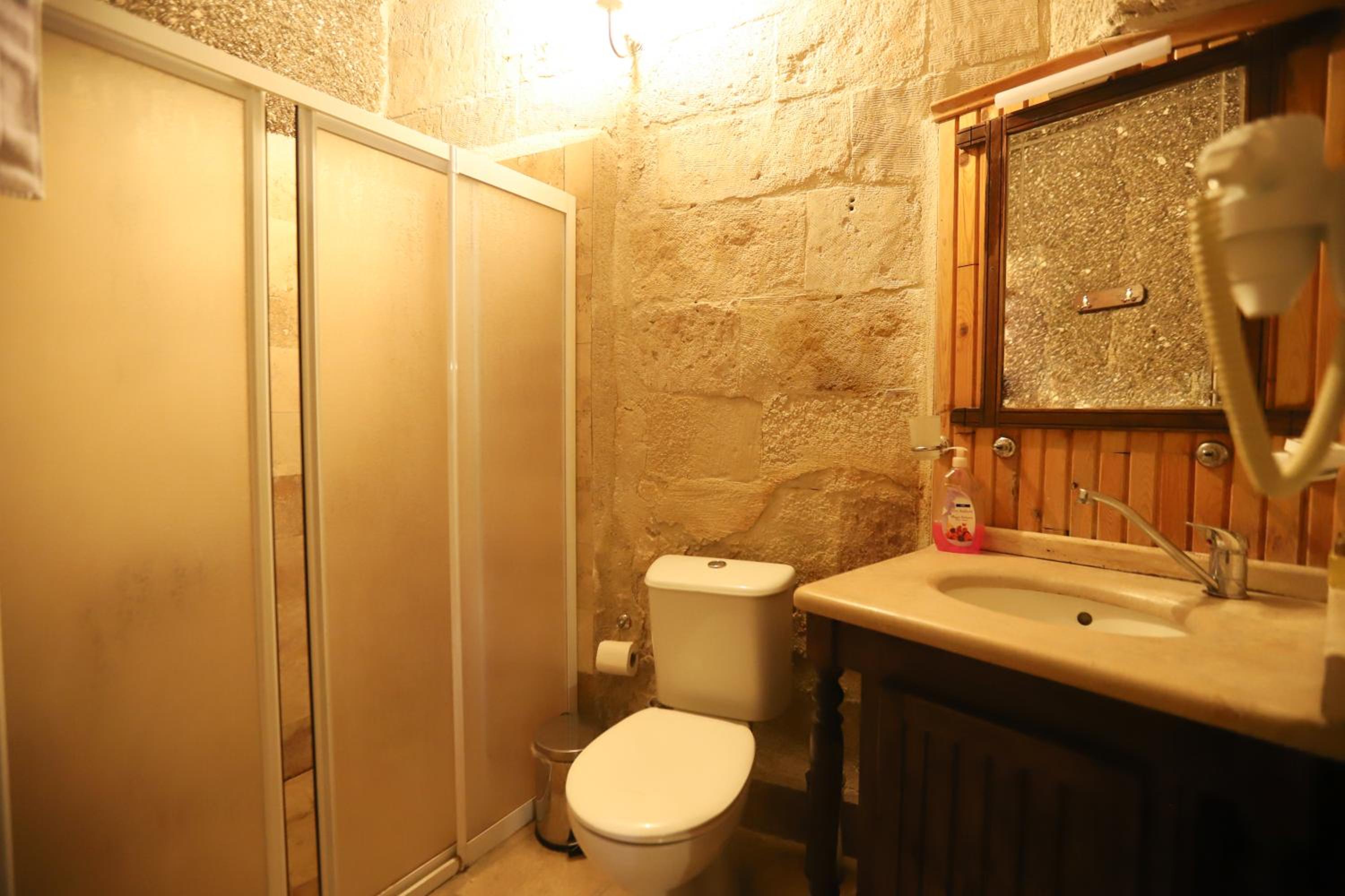 Antique Terrace Cave Suites - Image 33