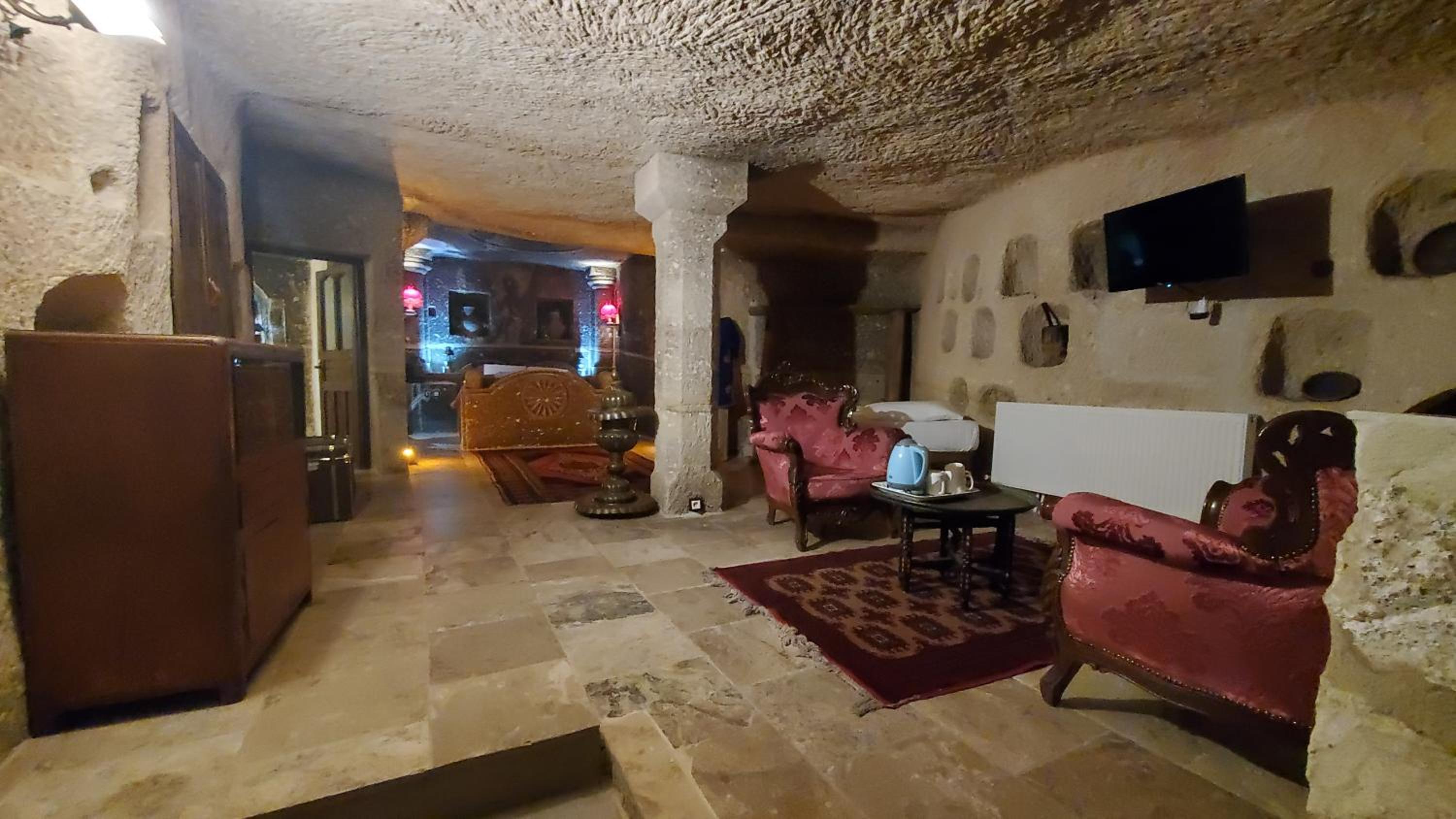 Antique Terrace Cave Suites - Image 8