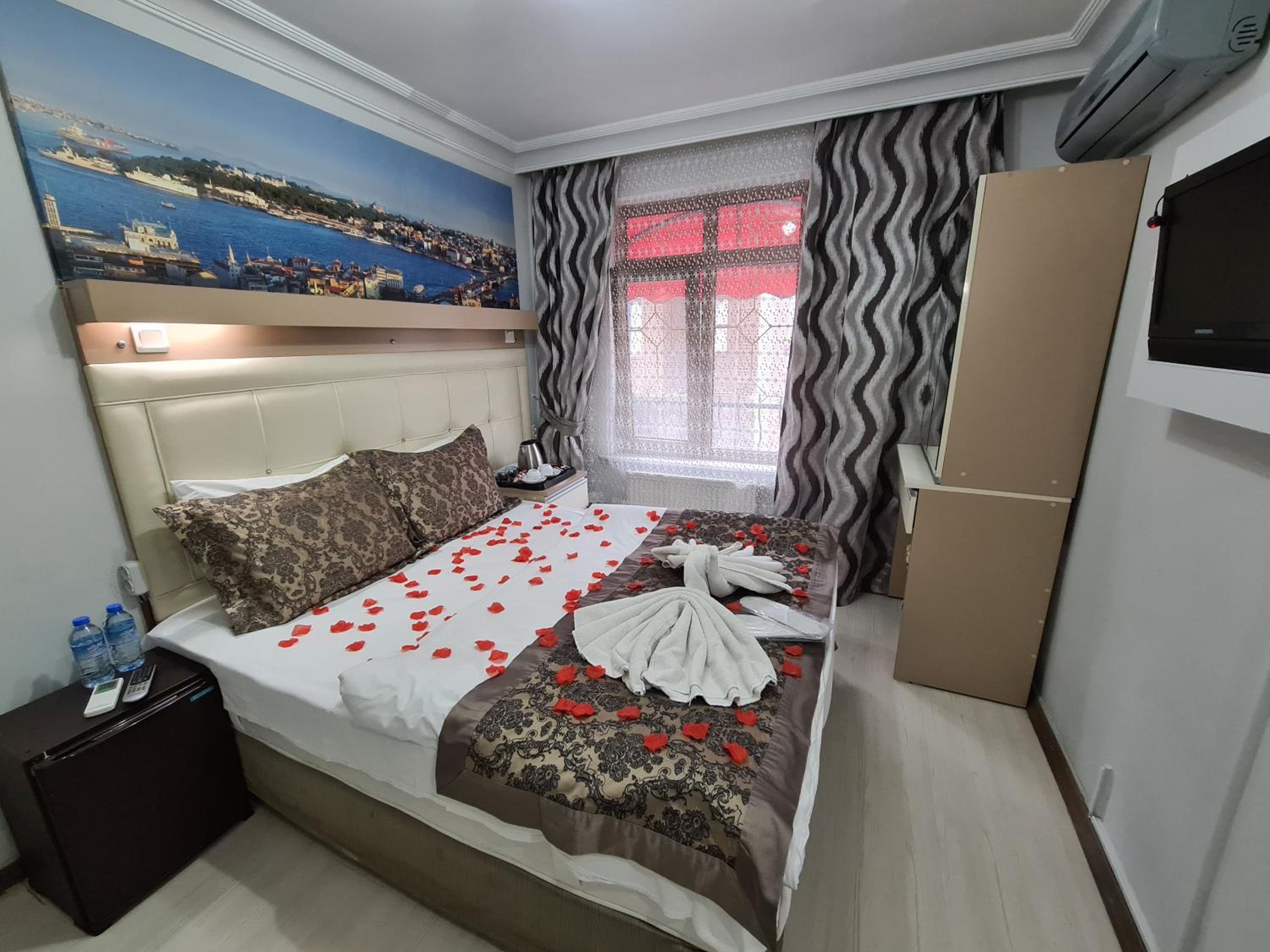 Oceans 7 Hotel - Image 6