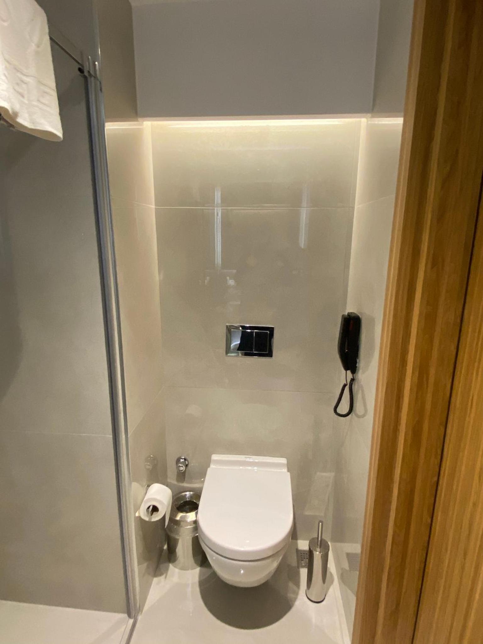 Lady Diana Hotel - Image 60