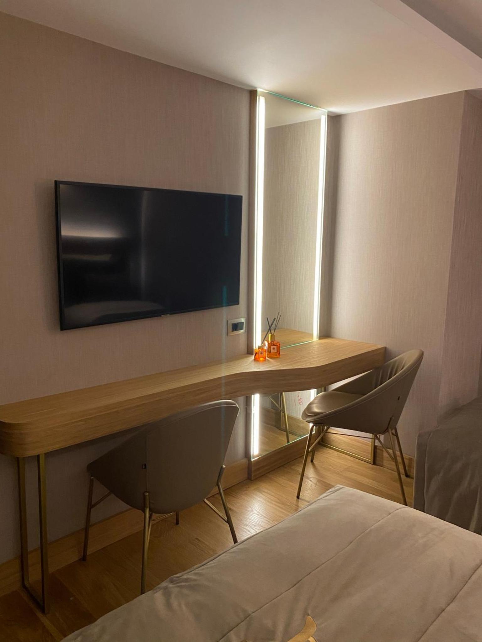 Lady Diana Hotel - Image 20