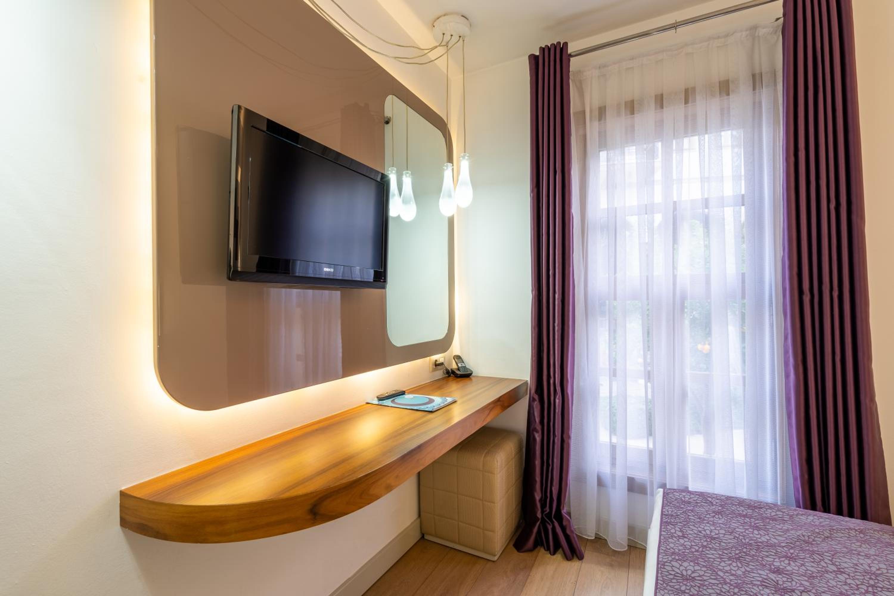 Puding Hotel - Image 97