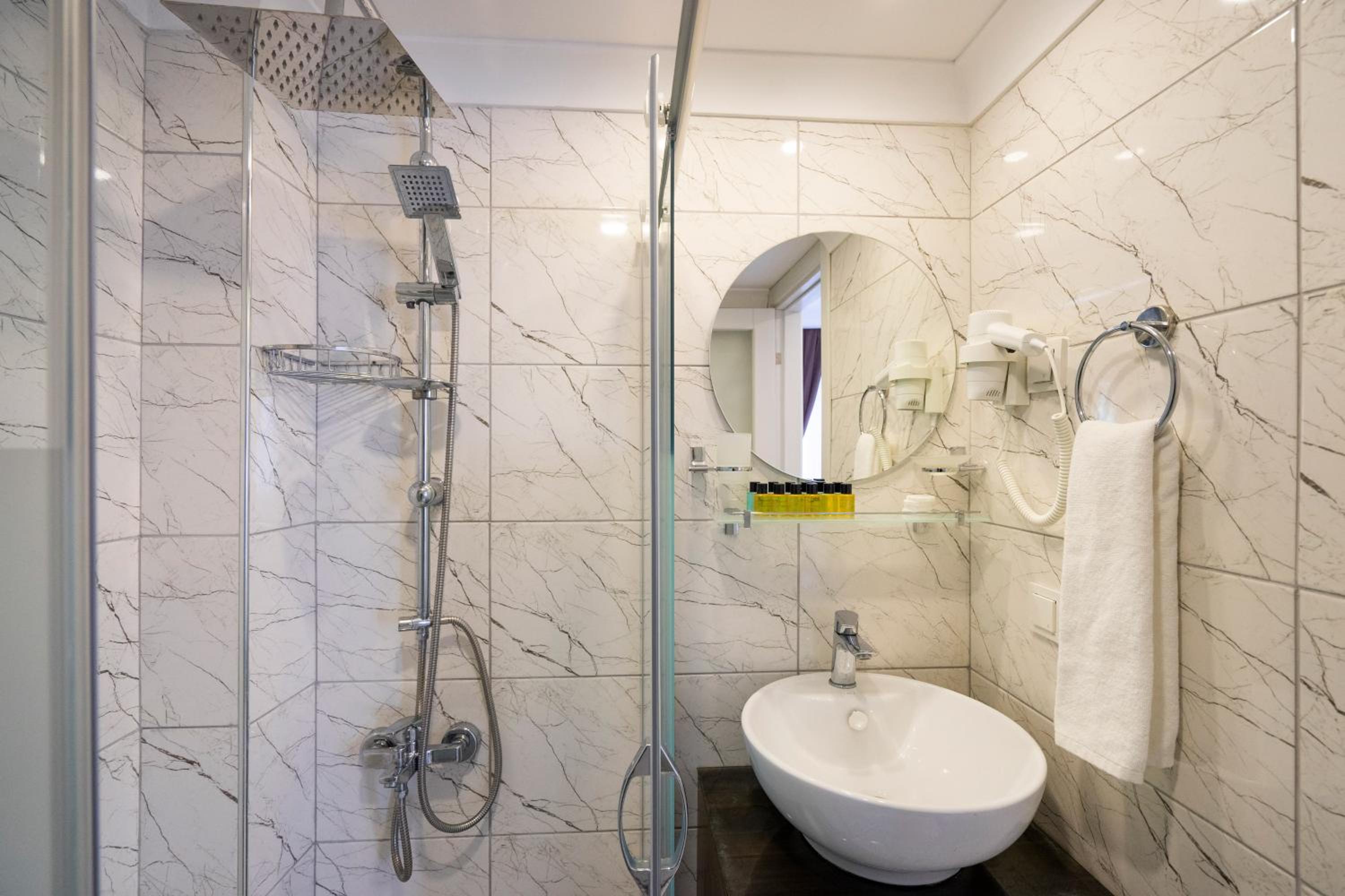 Castillo Rojo Otel İstanbul - Image 34