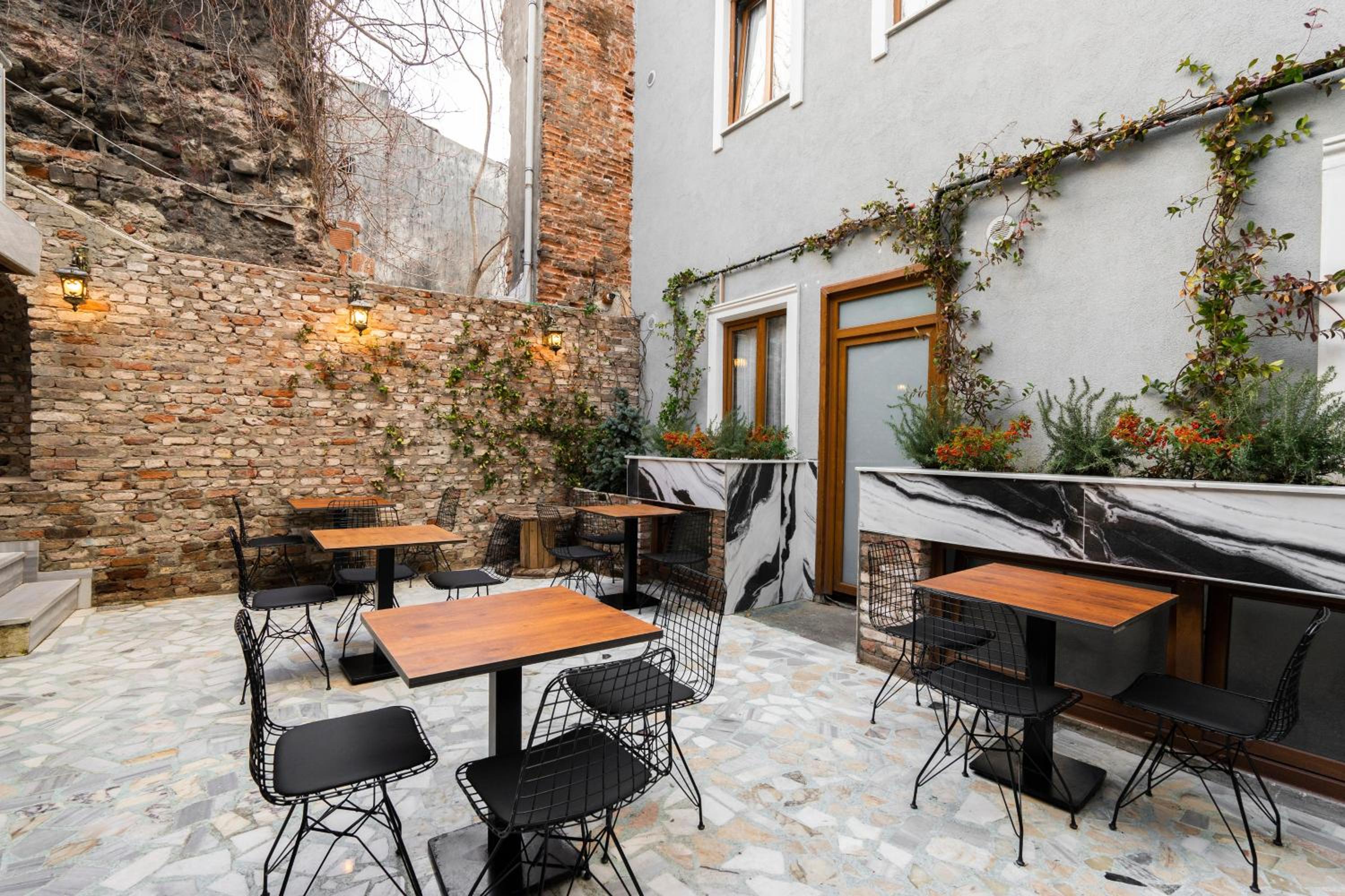 Castillo Rojo Otel İstanbul - Image 59