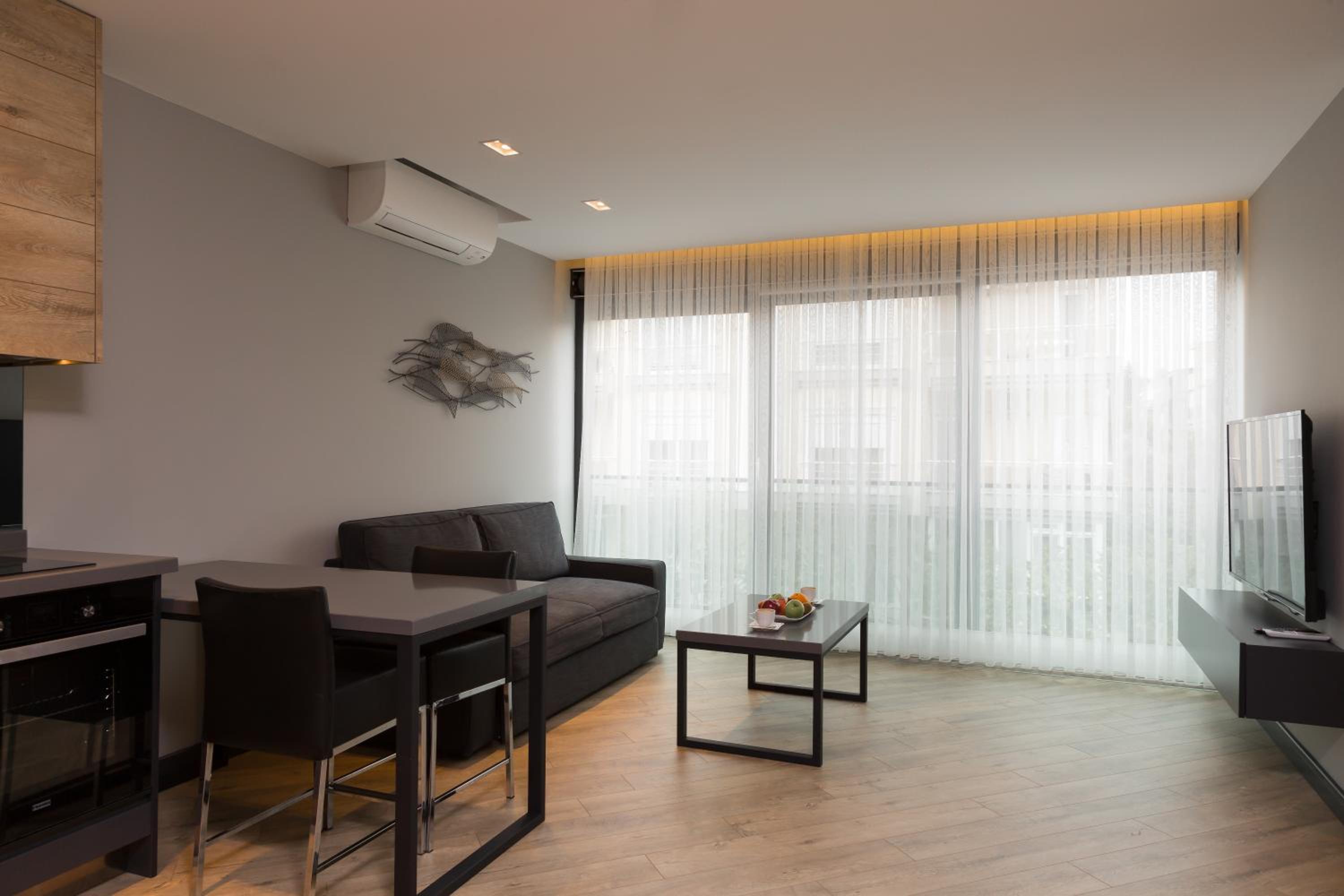 Z-Suites - Image 60