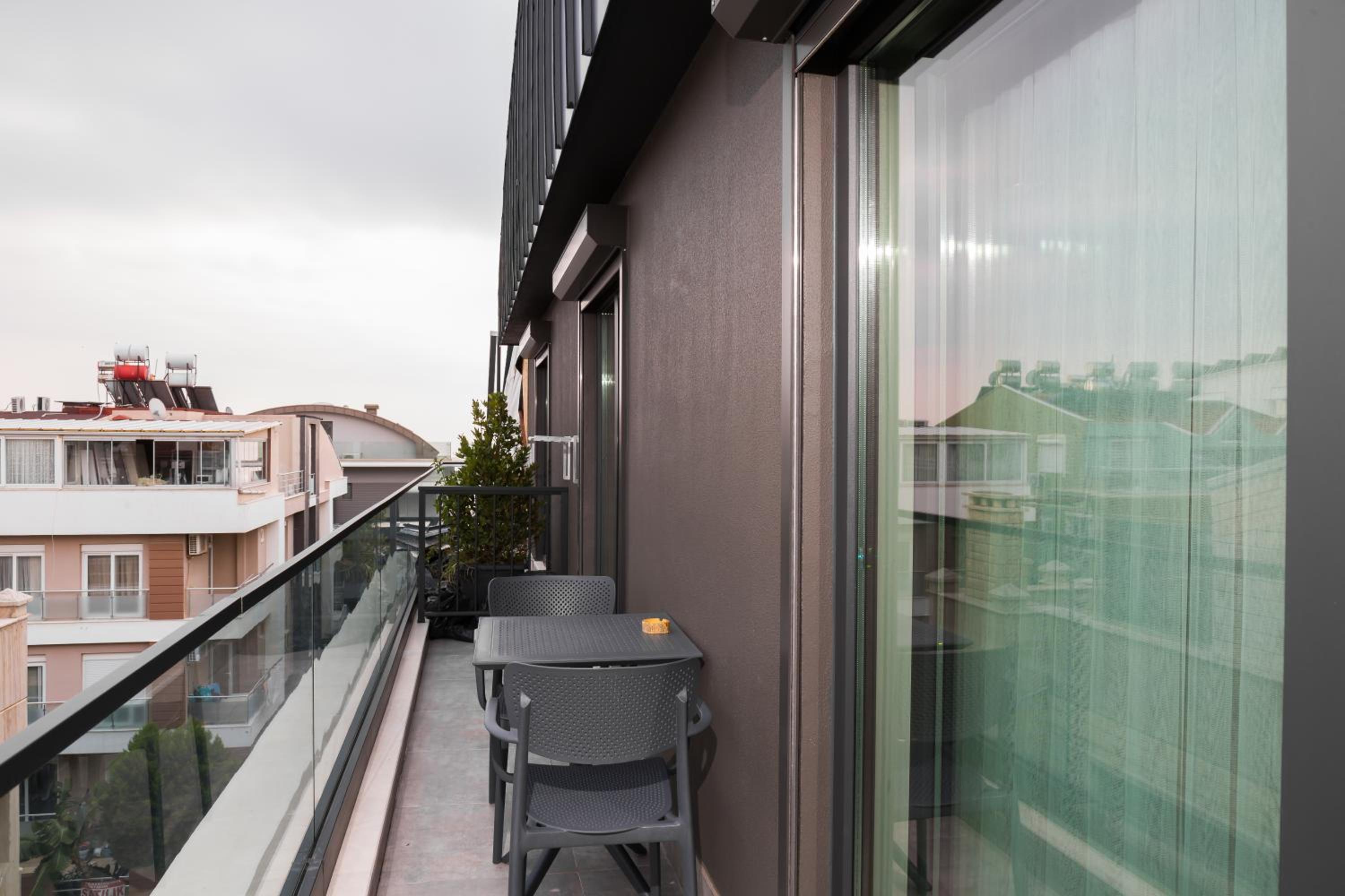 Z-Suites - Image 13