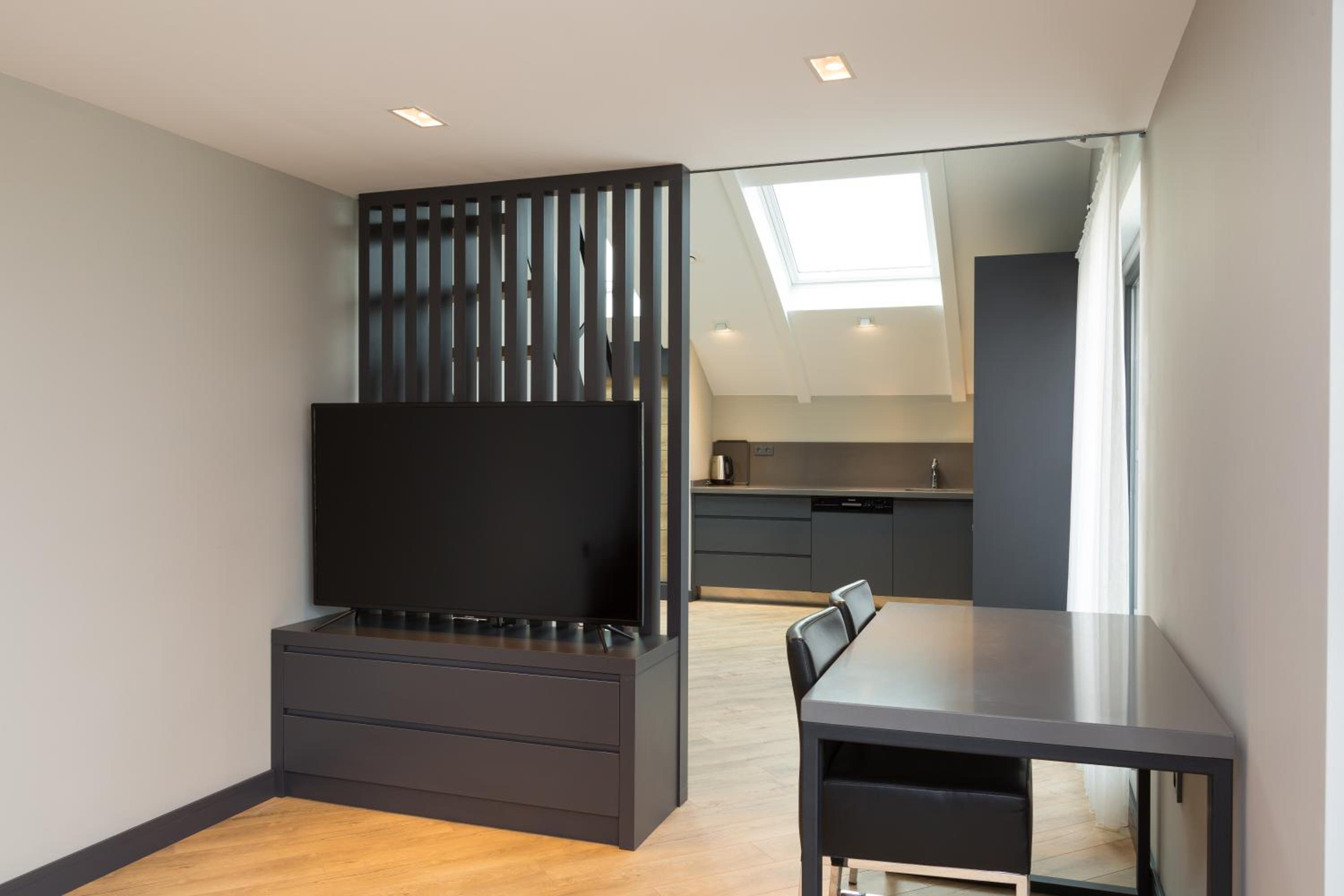 Z-Suites - Image 58