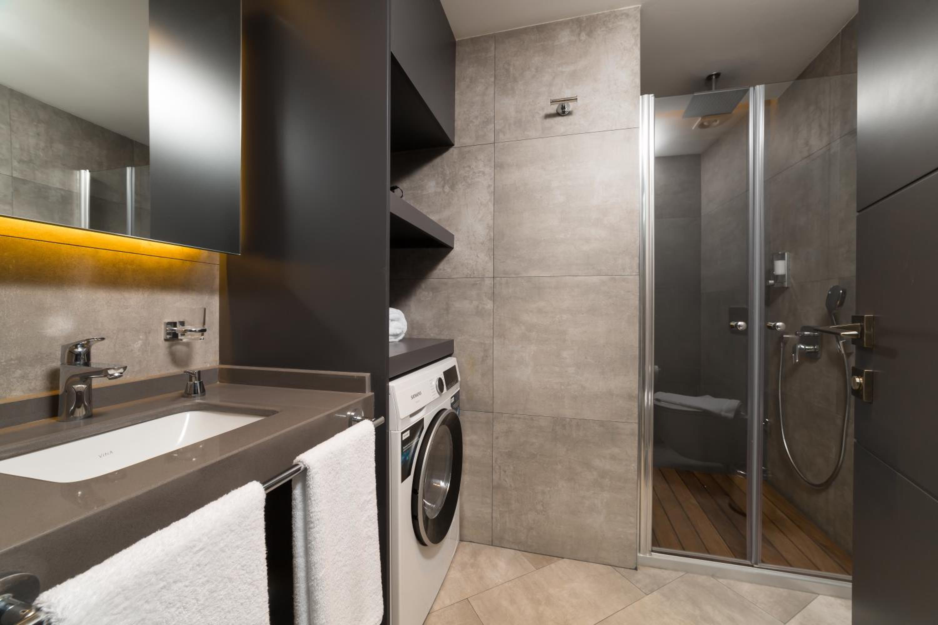 Z-Suites - Image 59