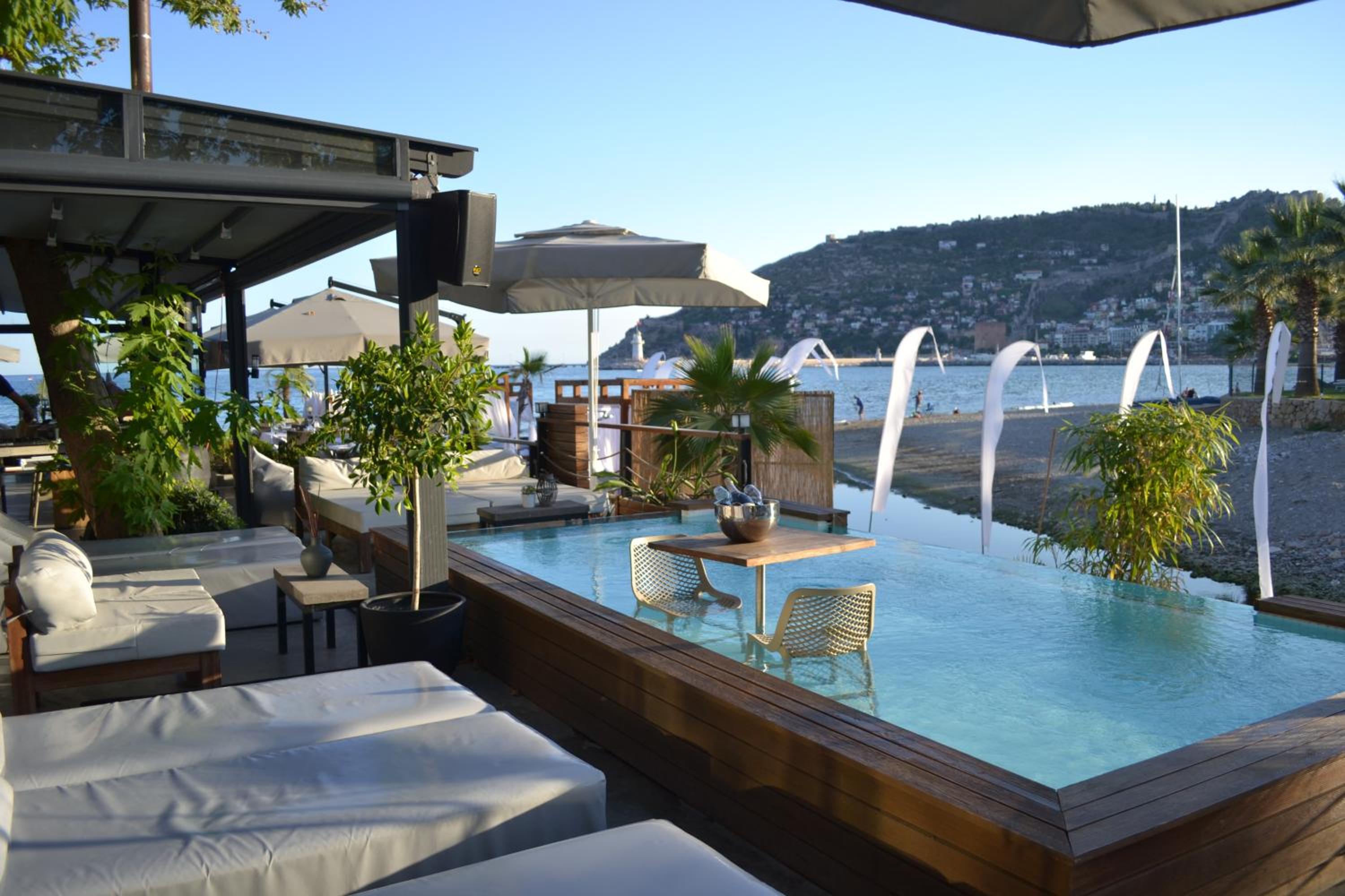 Sun Hotel By En Vie Beach - Image 15