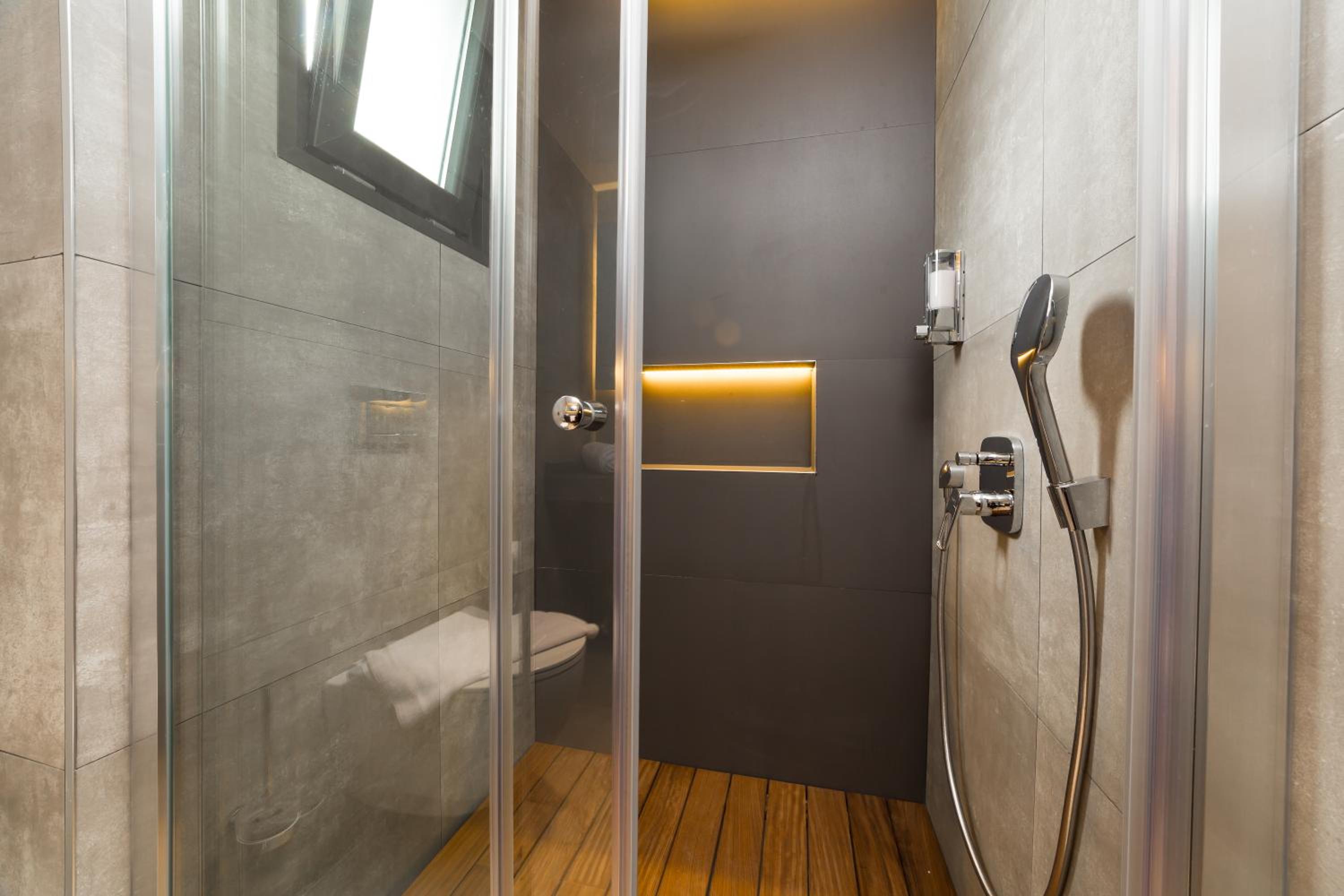 Z-Suites - Image 57