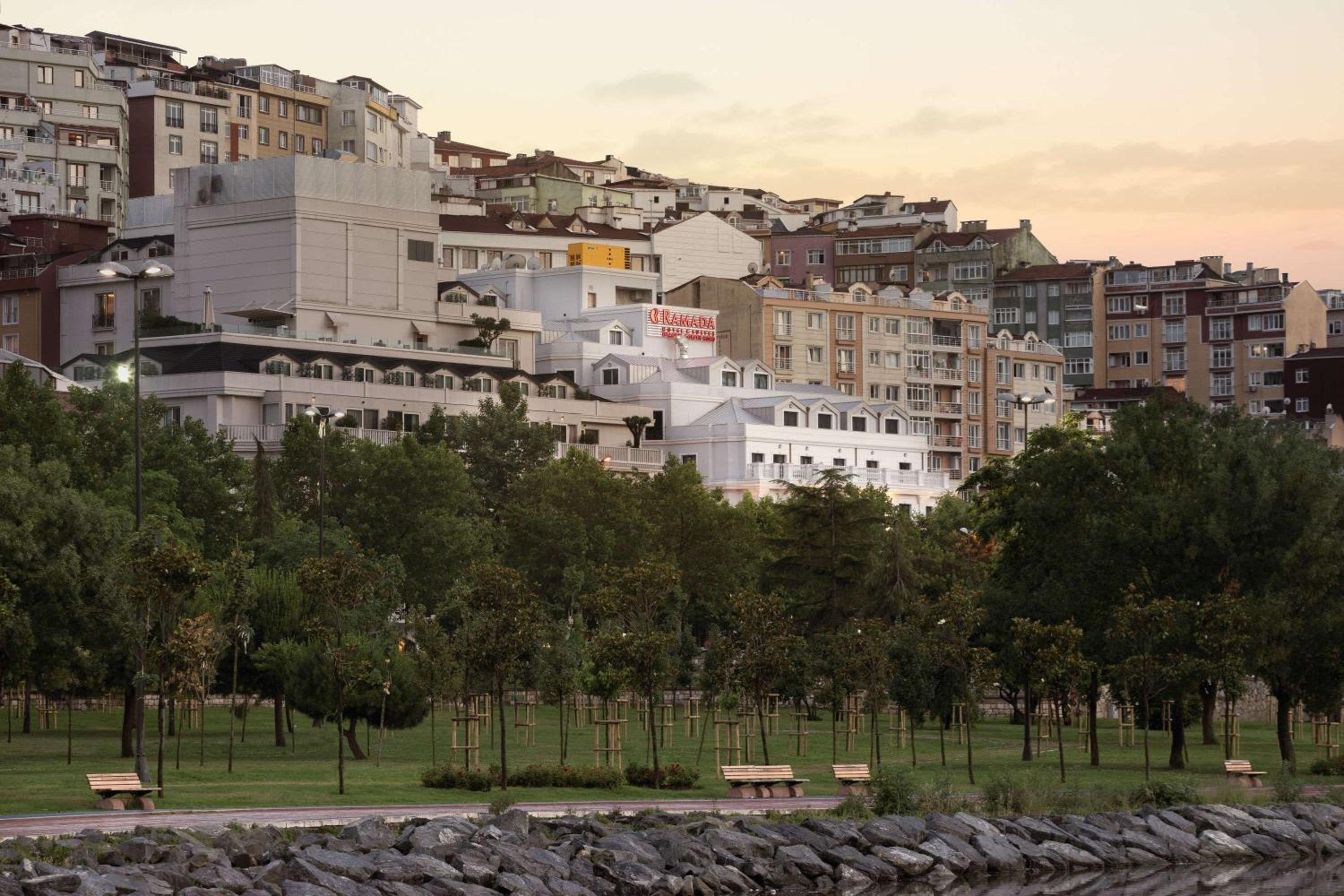 Ramada by Wyndham İstanbul Golden Horn - Image 86