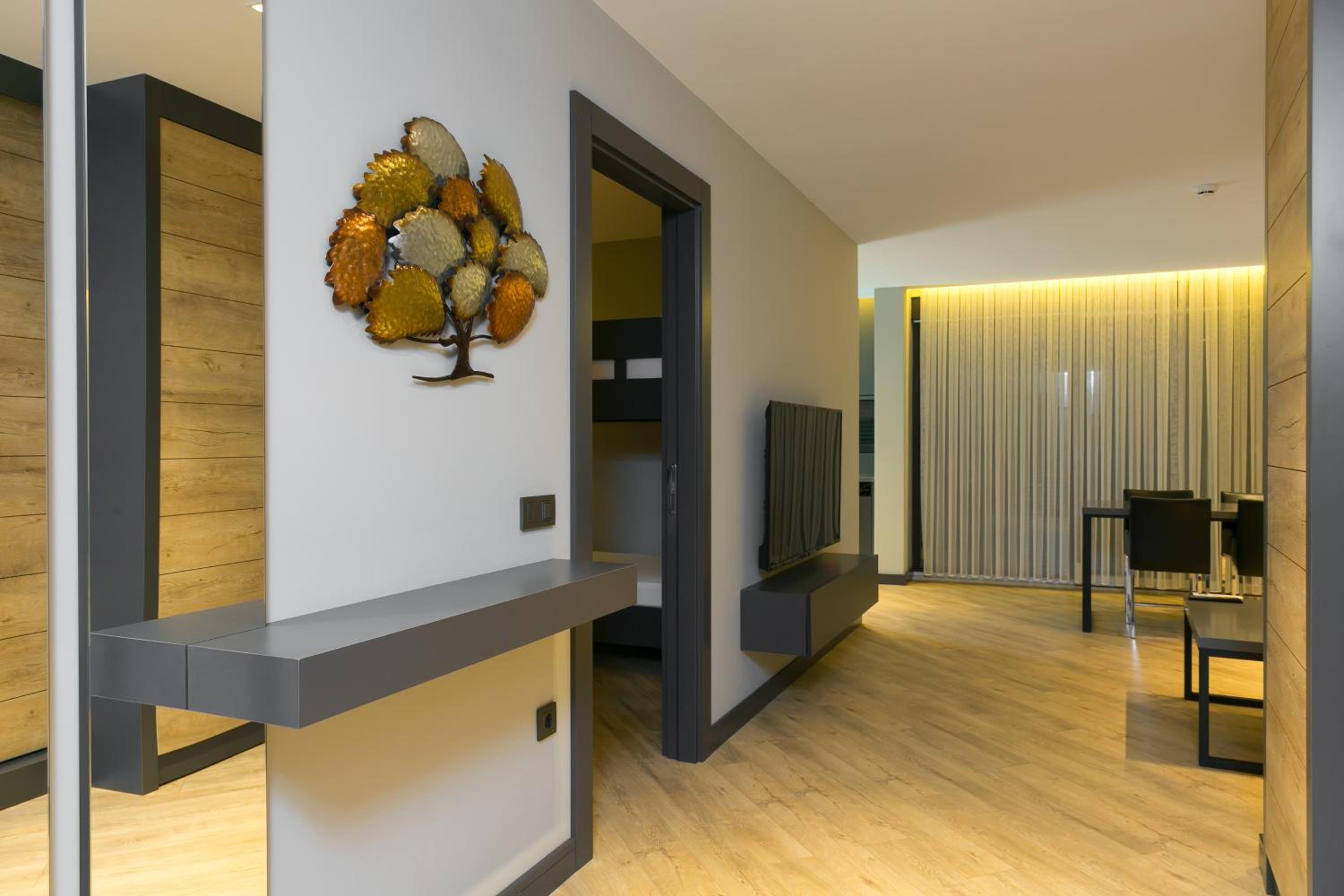 Z-Suites - Image 21
