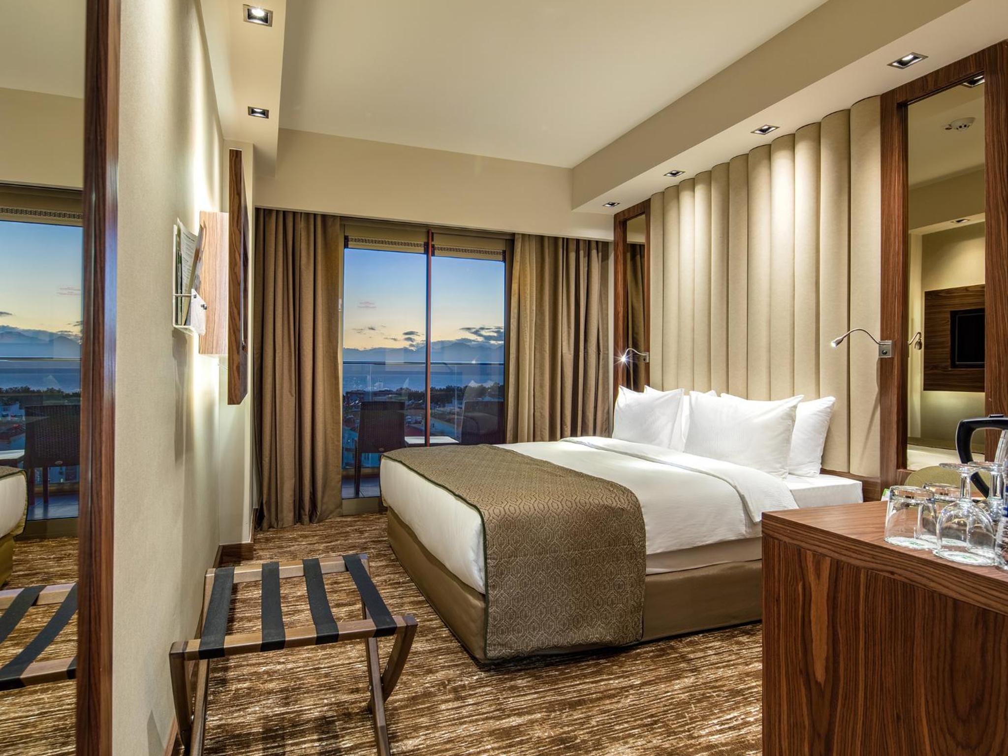 Holiday Inn Antalya - Lara, an IHG Hotel - Image 99