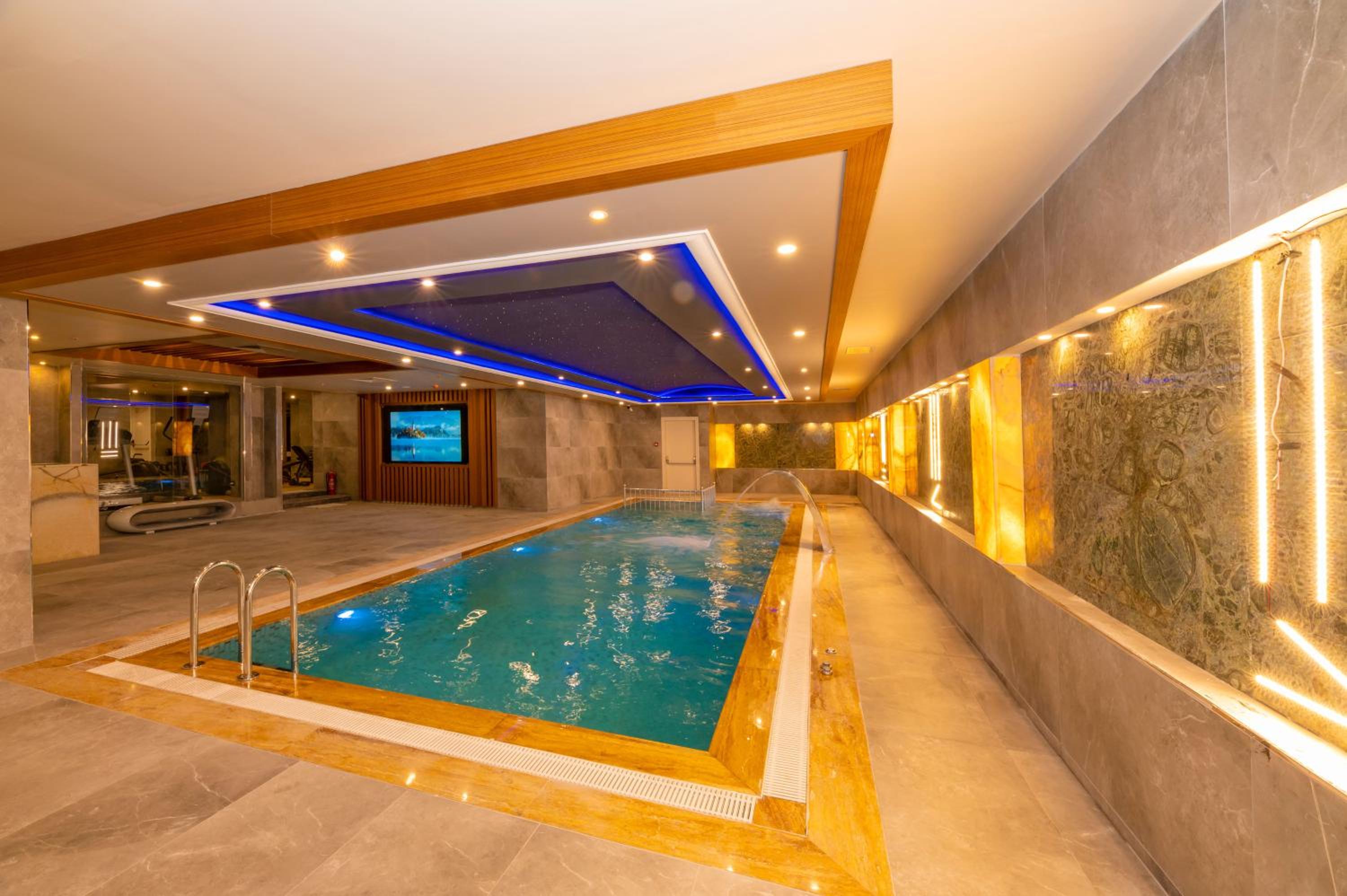 Ramada By Wyndham Istanbul Pera Taksim - Image 14